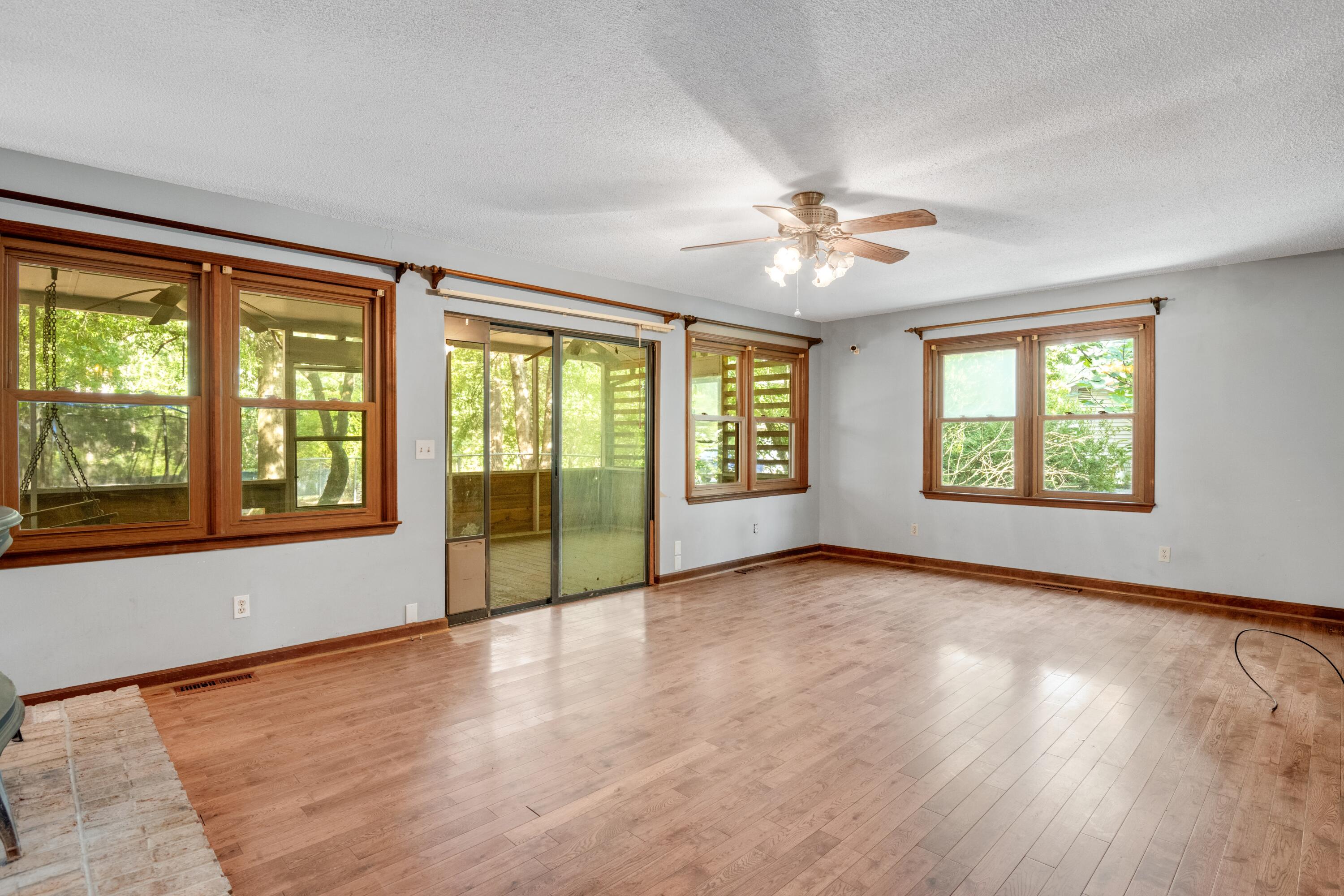 440 Bishop Pond Road