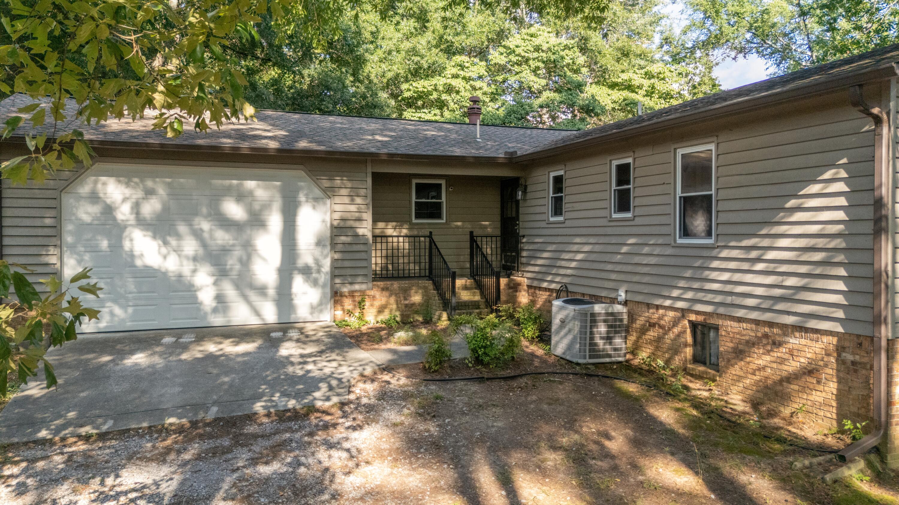 440 Bishop Pond Road