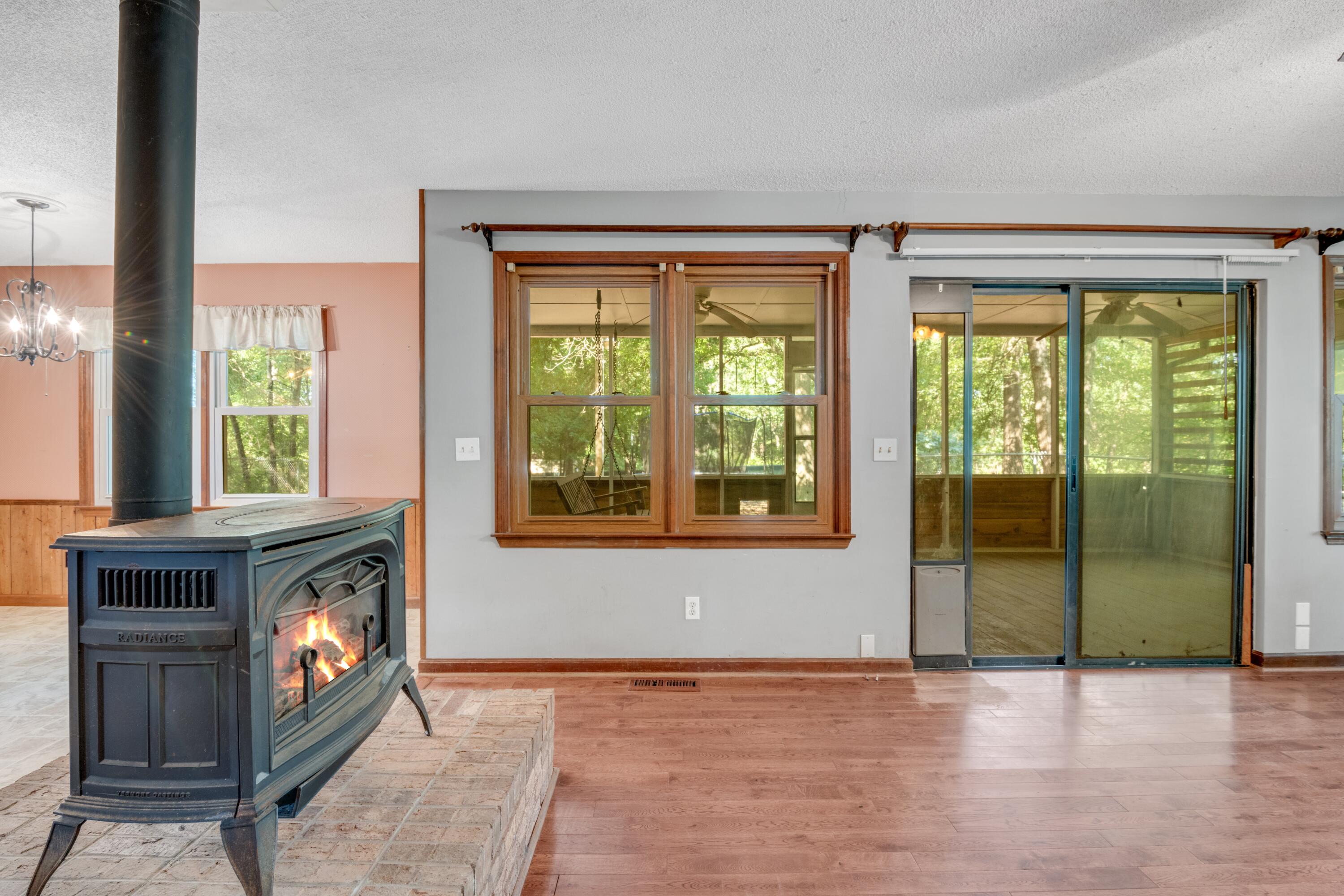 440 Bishop Pond Road