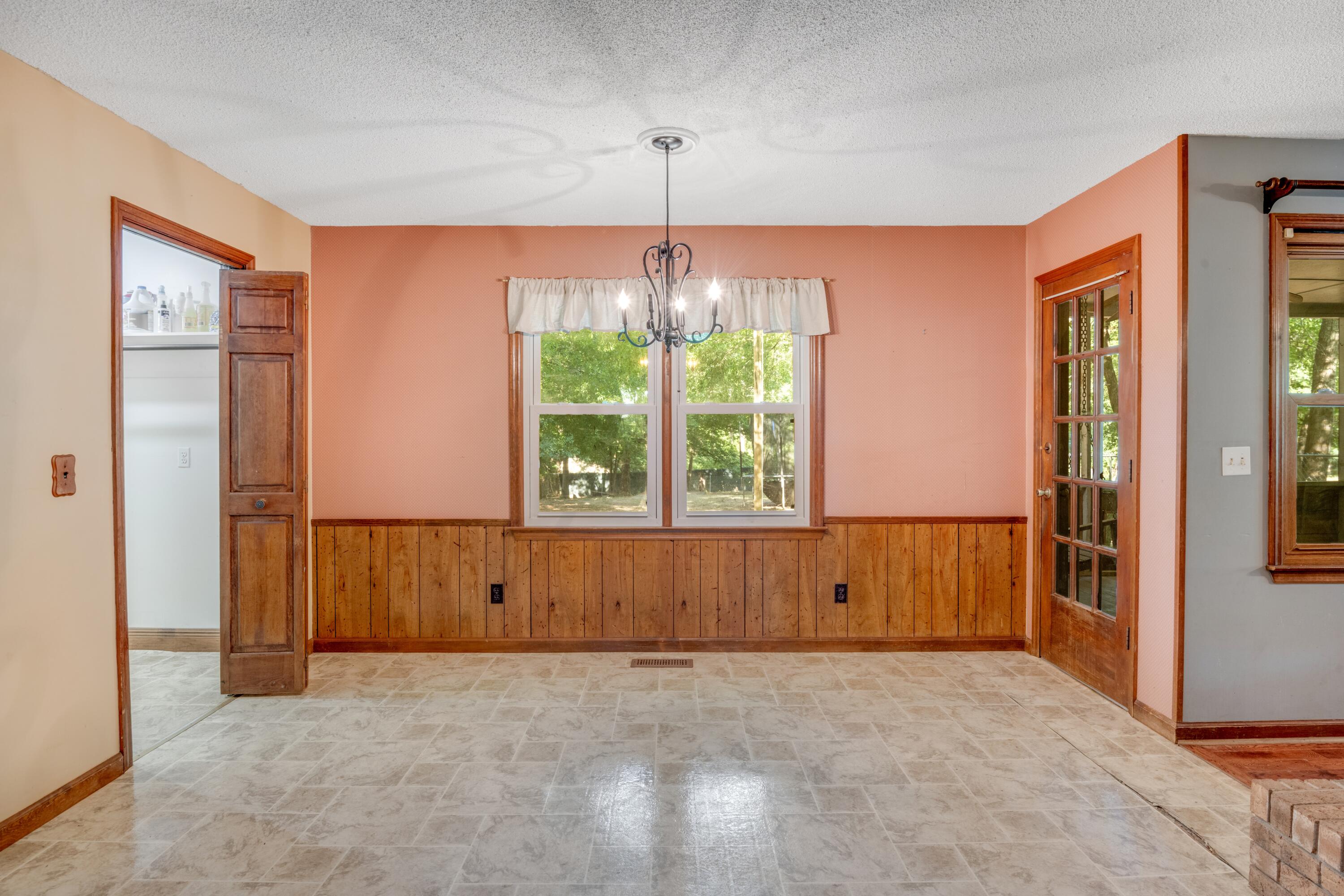 440 Bishop Pond Road
