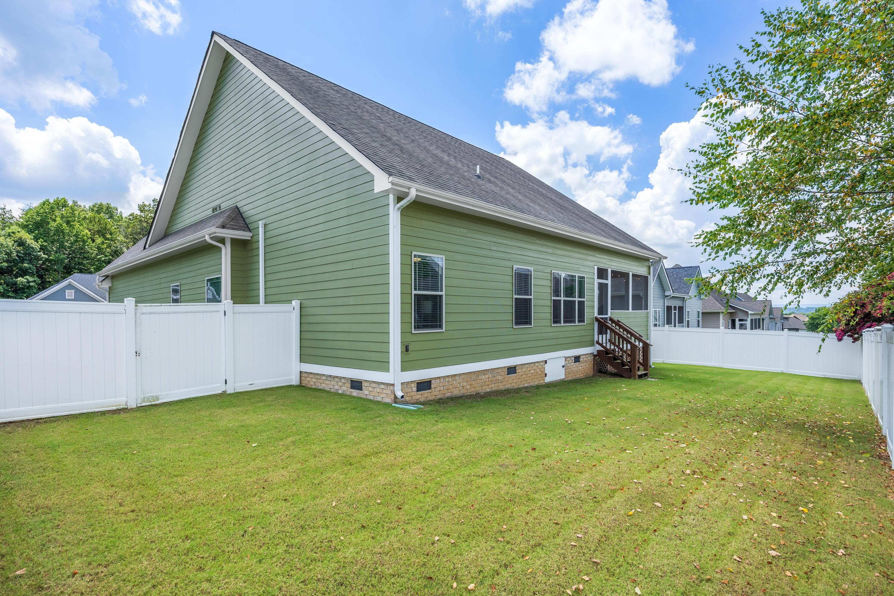 8405 Deer Run Circle
