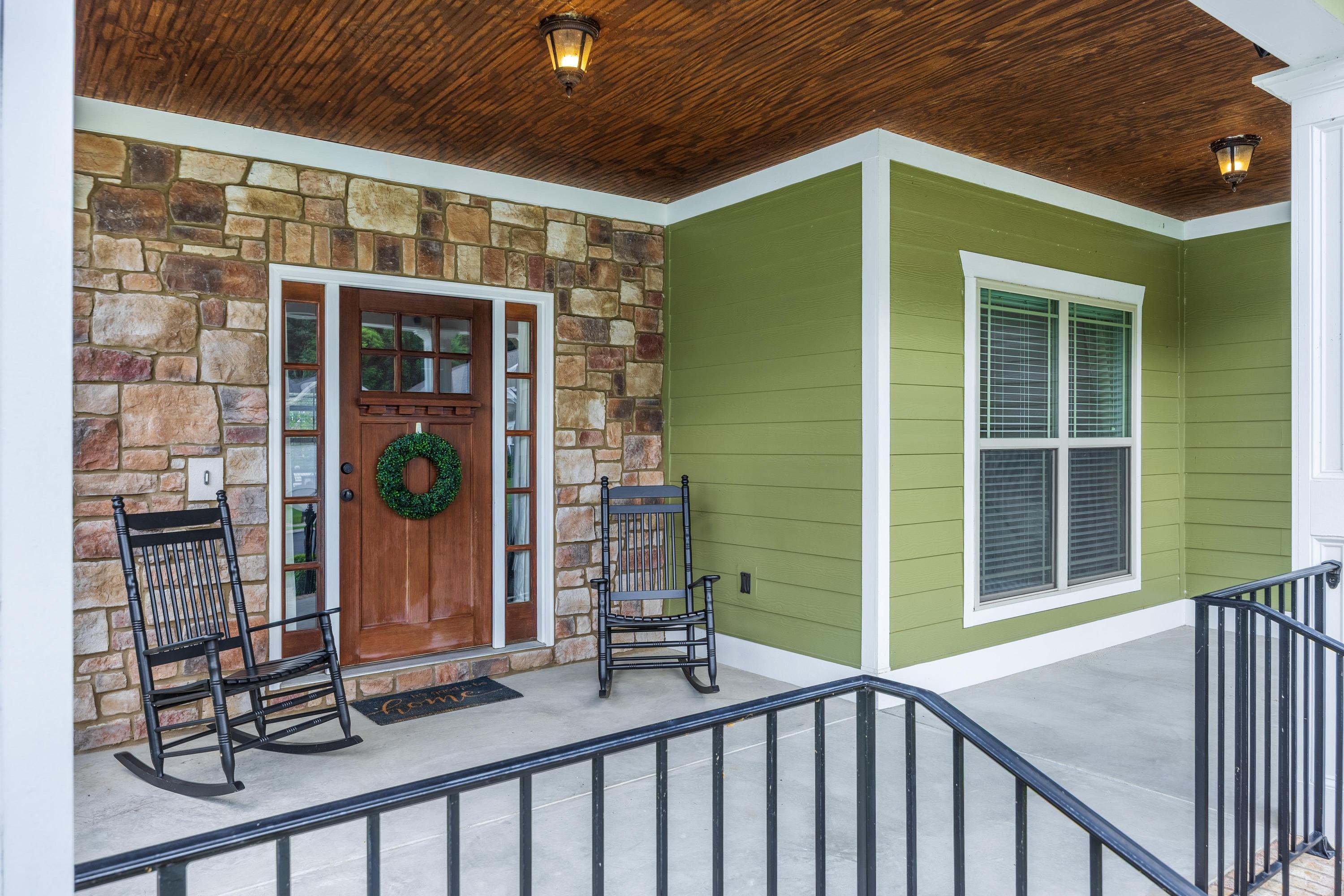 8405 Deer Run Circle