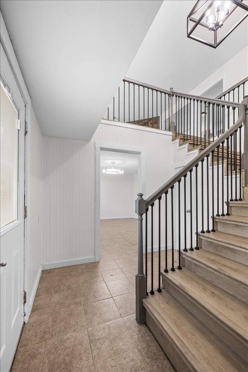 8 Stonecrest Drive