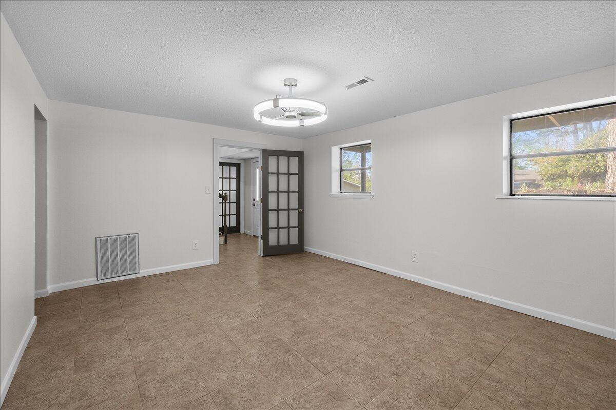 8 Stonecrest Drive
