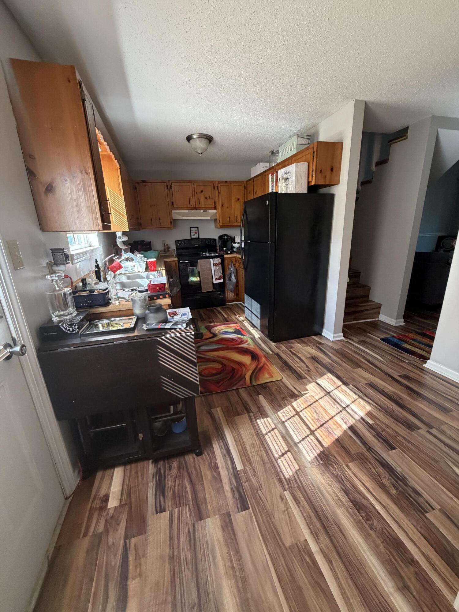 452 Crest Drive SW, 452,454,456