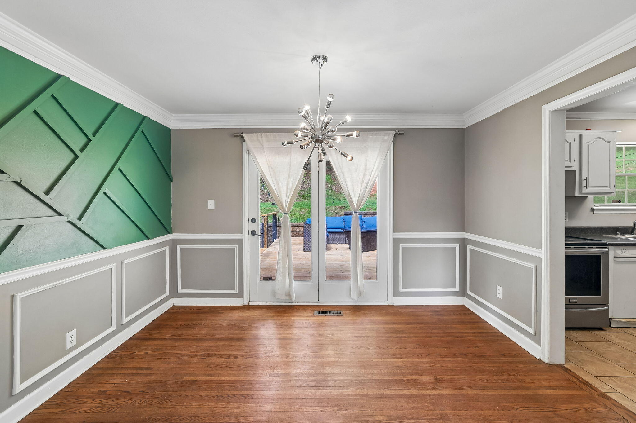 1021 Elaine Trail