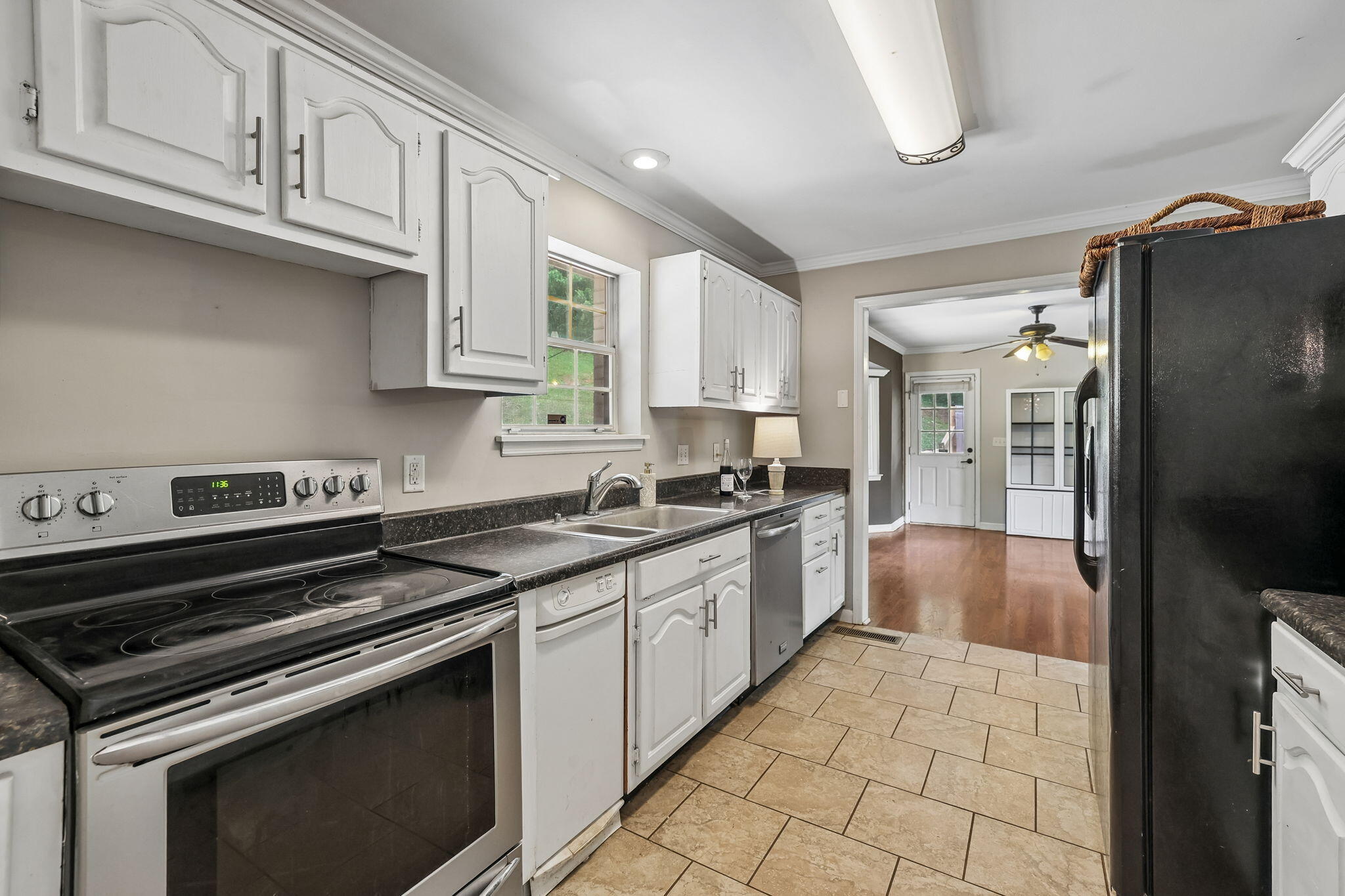 1021 Elaine Trail