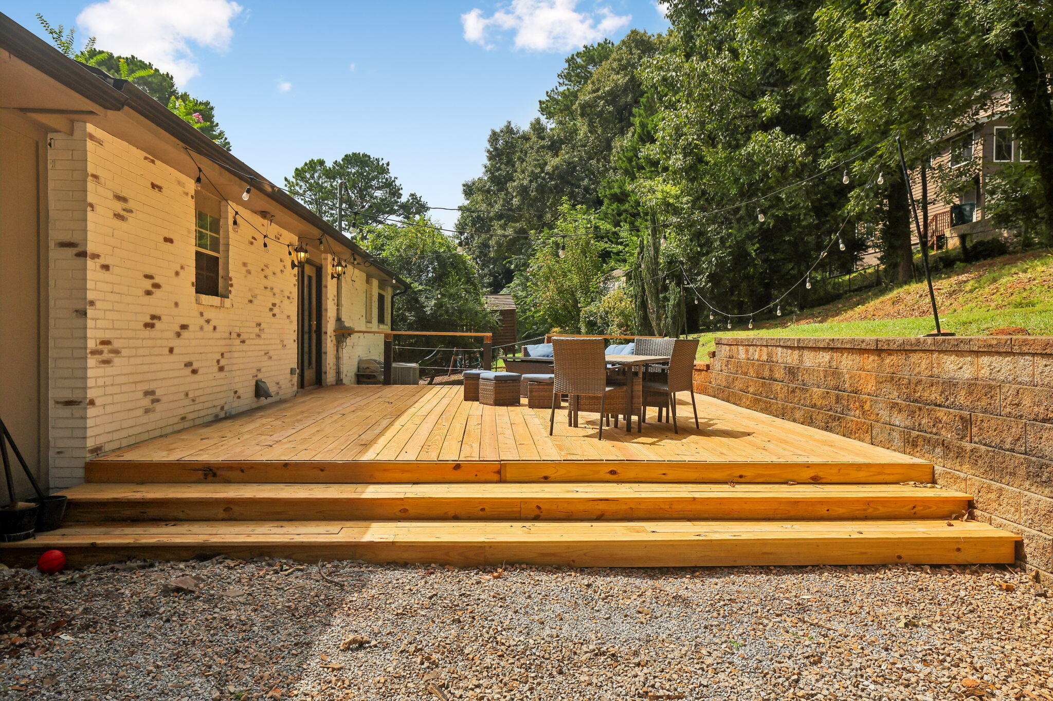 1021 Elaine Trail