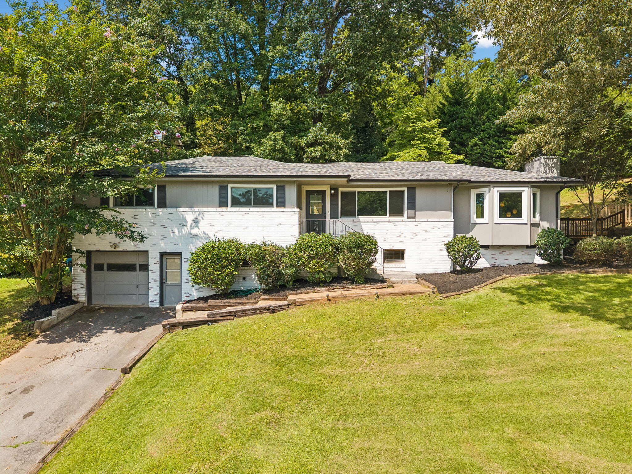 1021 Elaine Trail