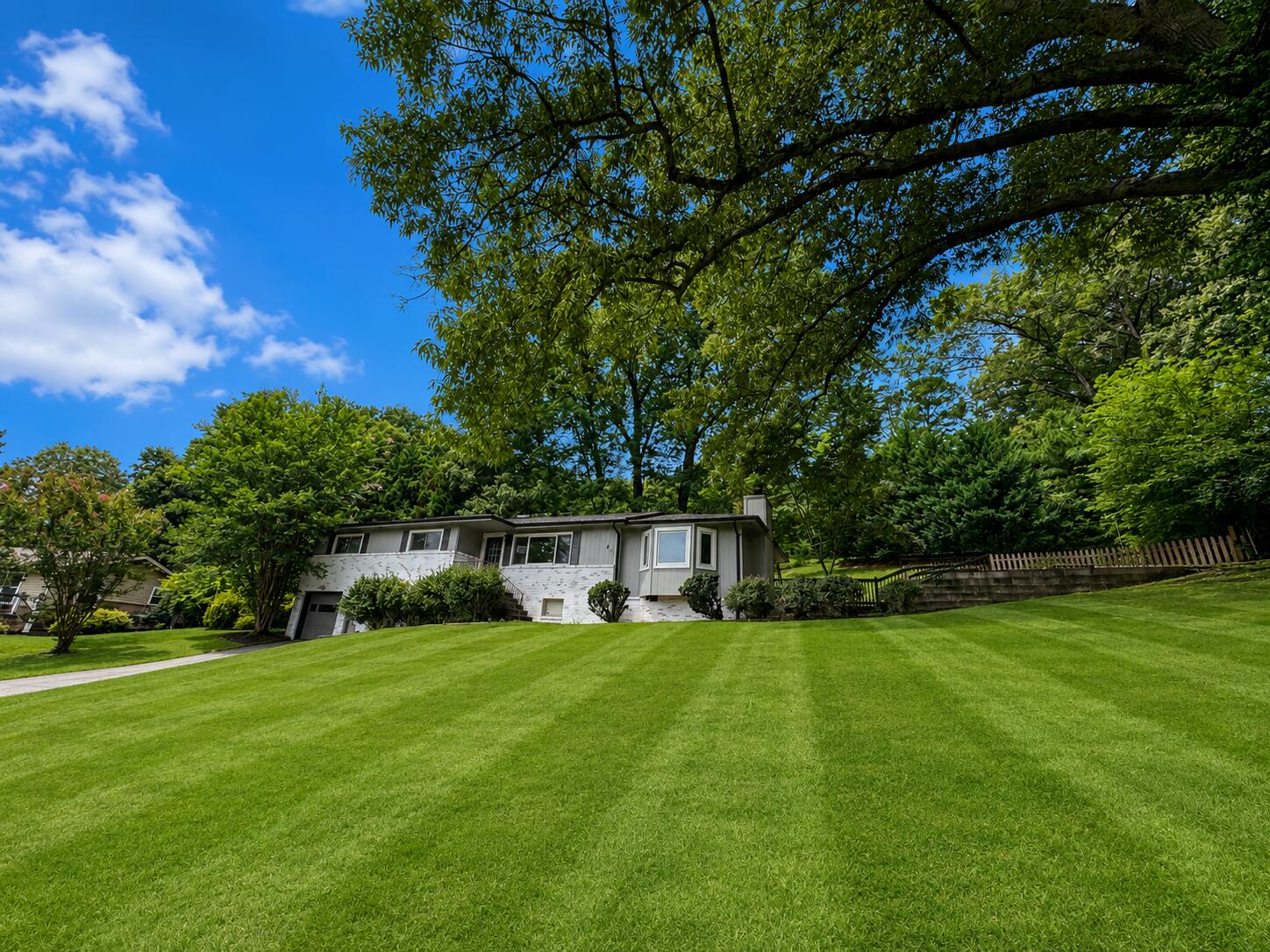 1021 Elaine Trail