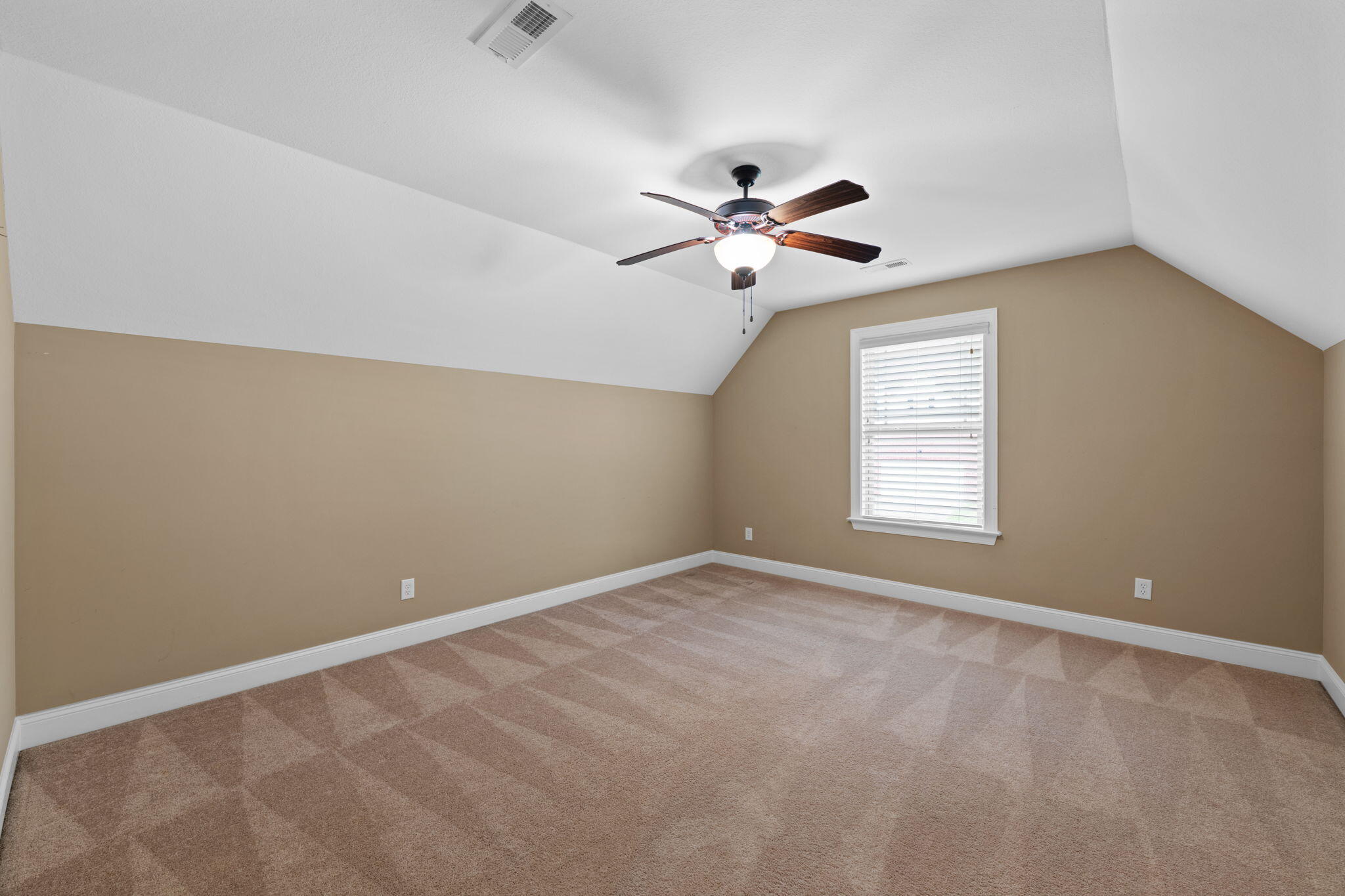 1550 Courtland Drive