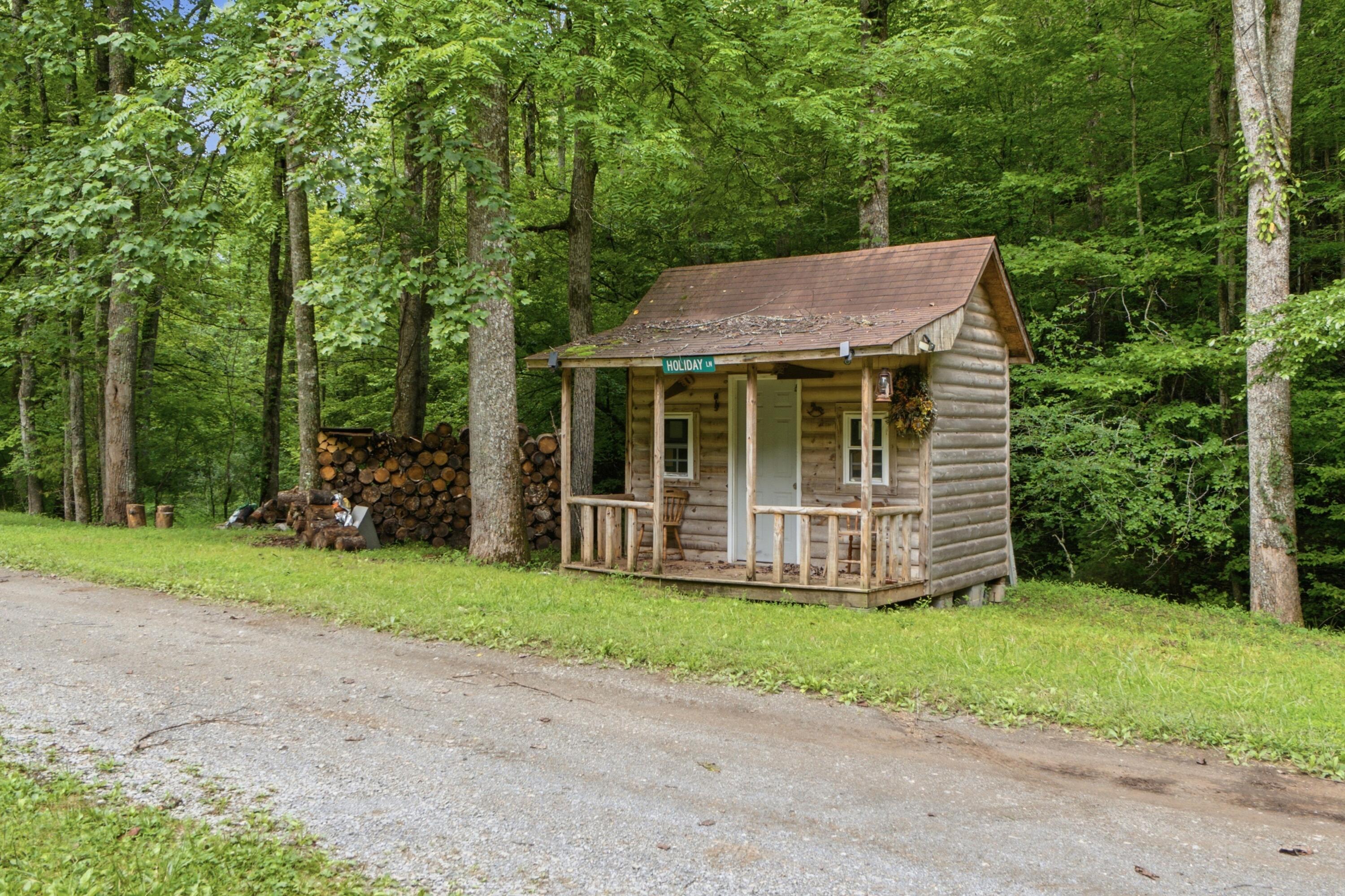2 Dog Hollow Road