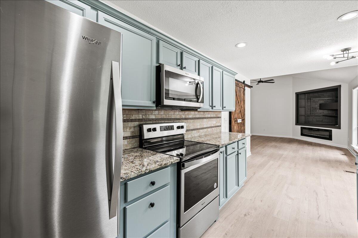 6914 Spinmaker Cove