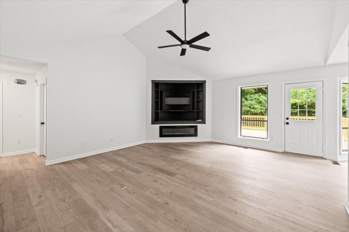 6914 Spinmaker Cove