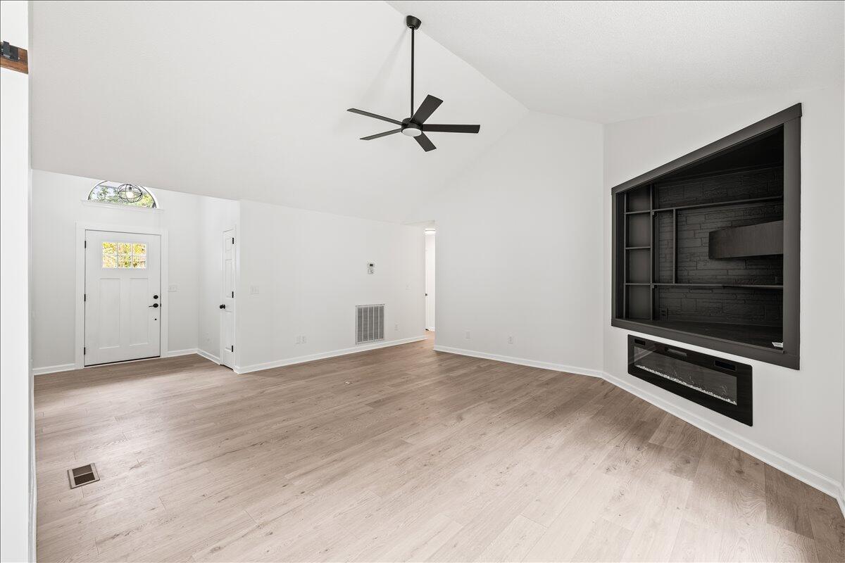 6914 Spinmaker Cove