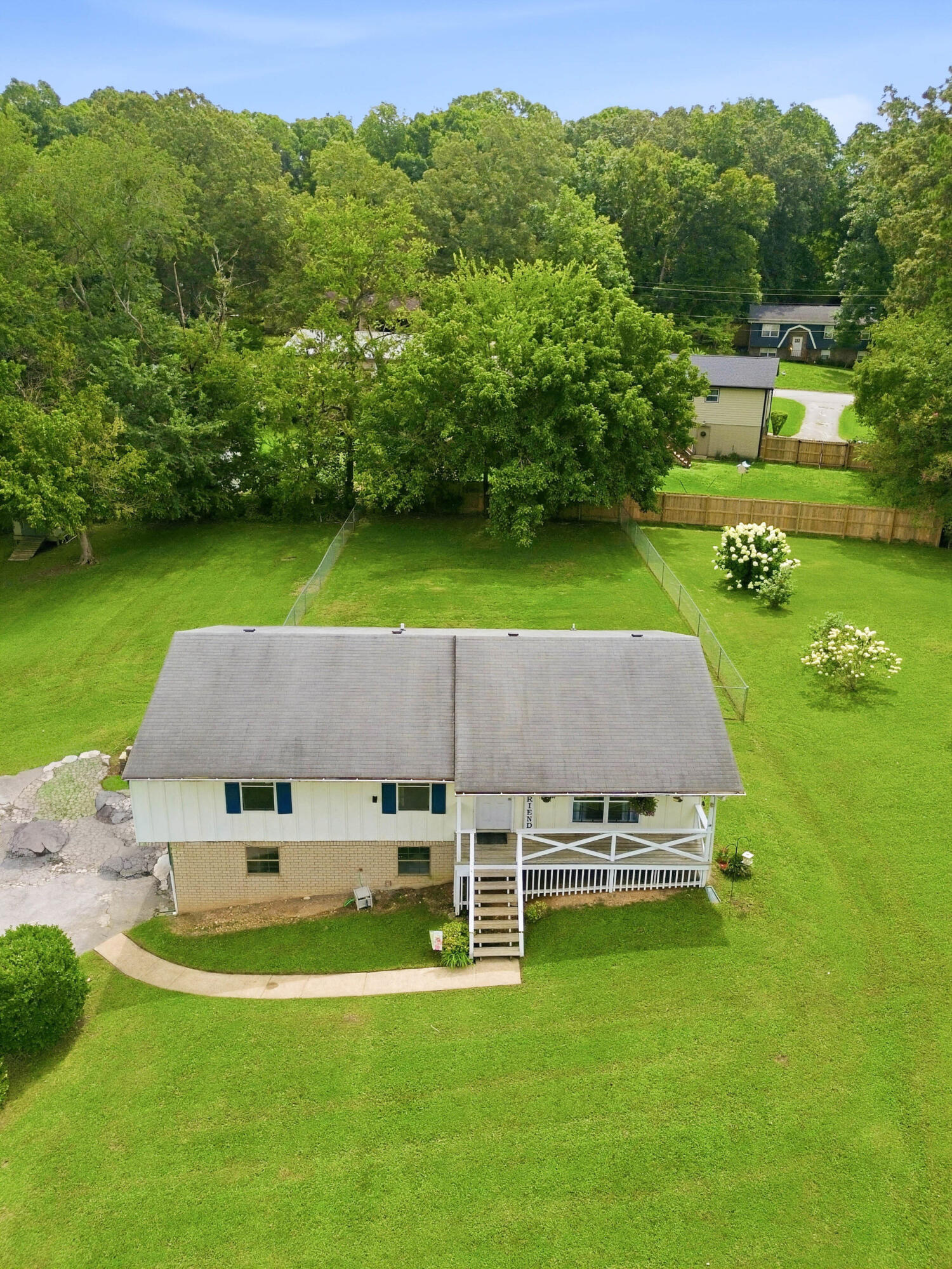 9008 Birchwood Pike