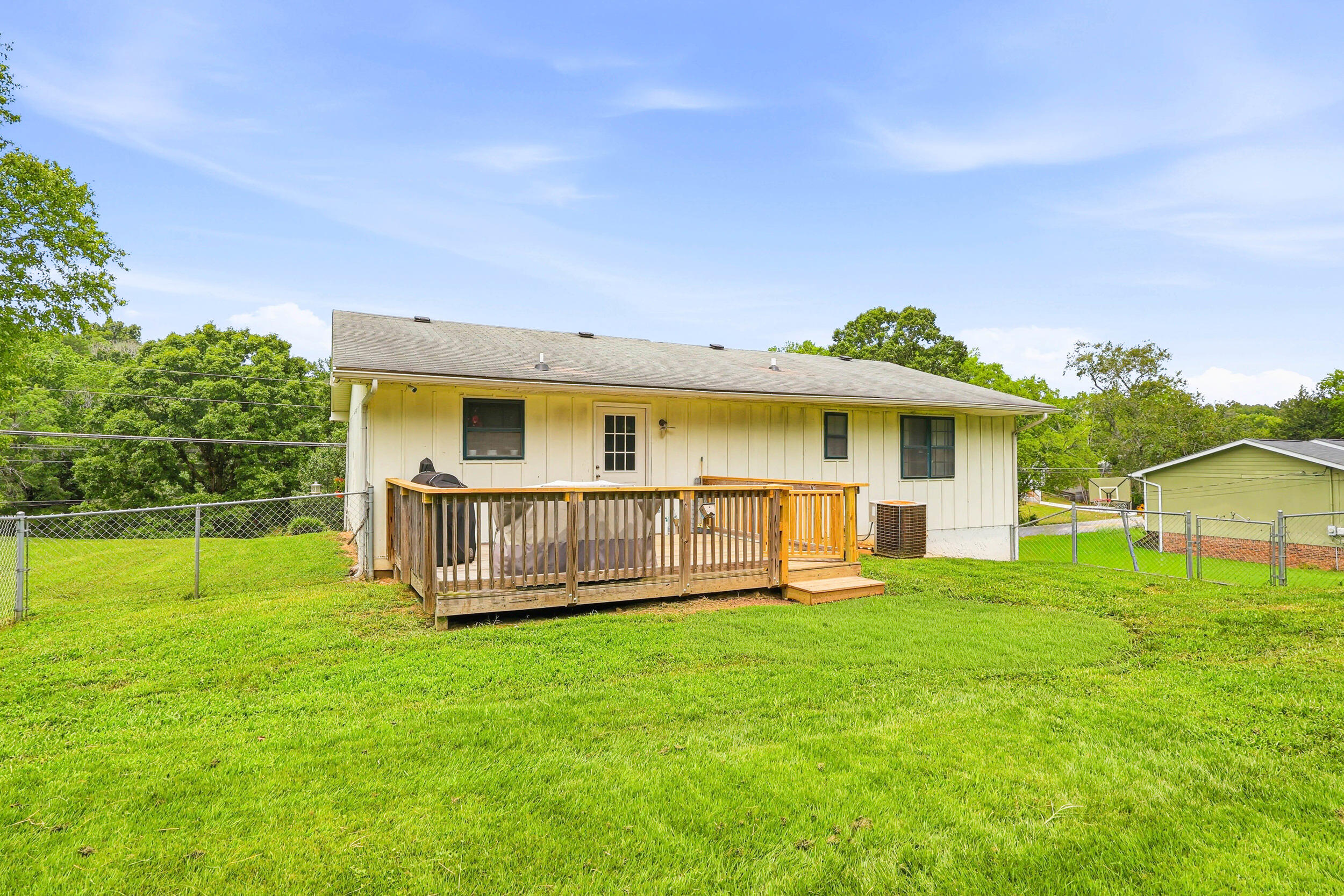 9008 Birchwood Pike