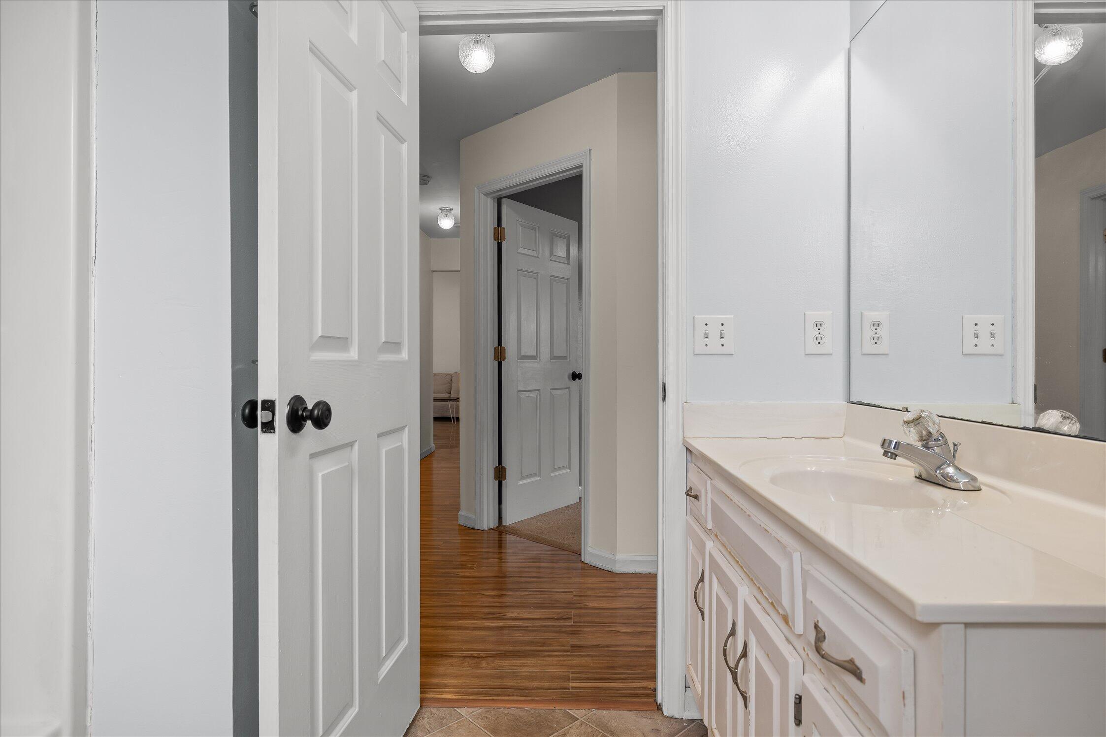 4518 Kings Lake Court