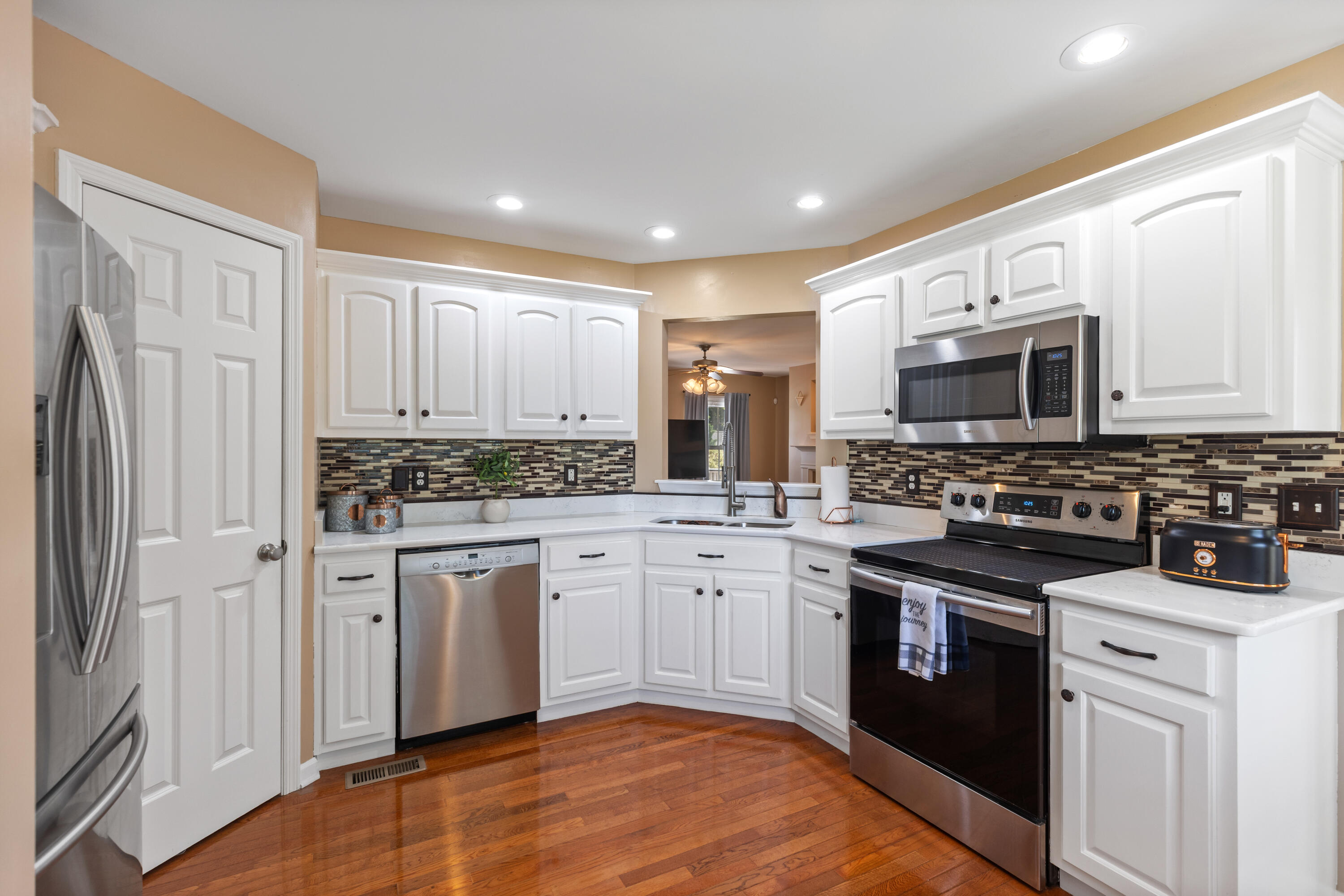 7408 Salmon Lane