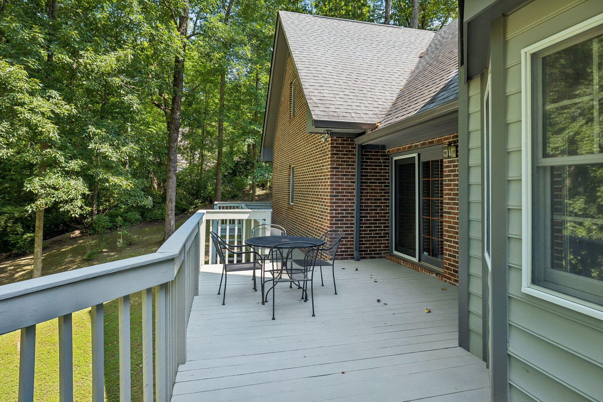 605 Stonebrook Drive