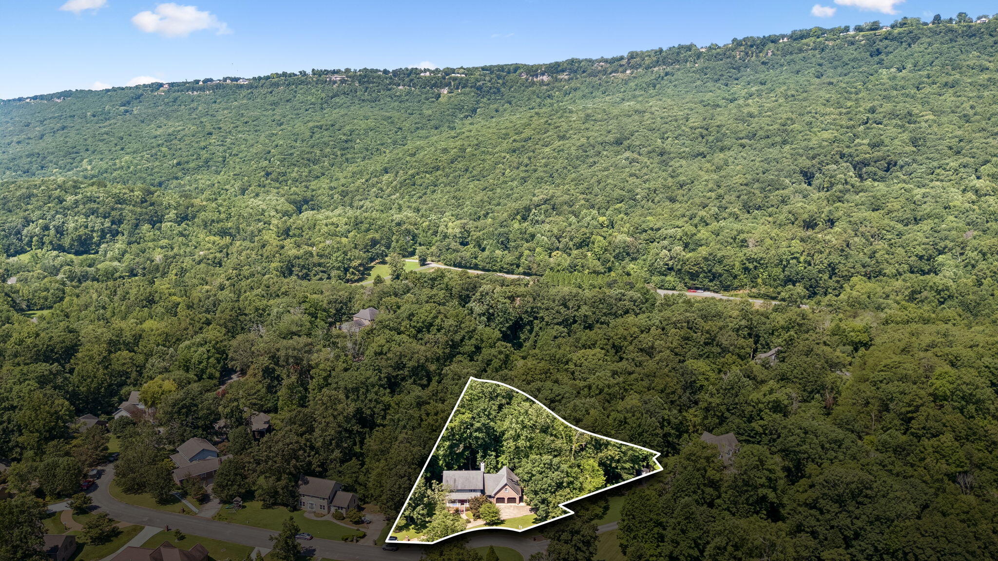 605 Stonebrook Drive