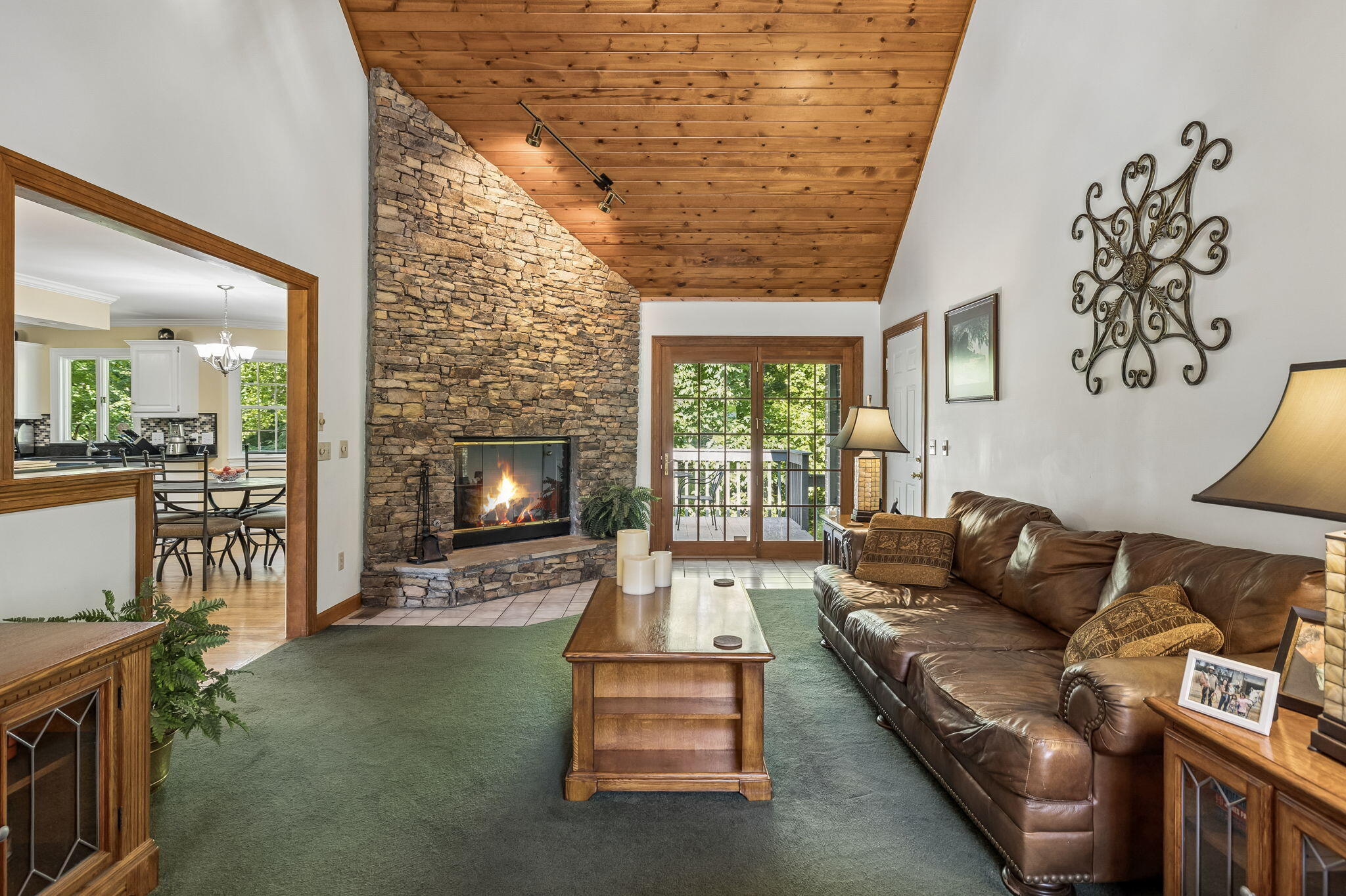 605 Stonebrook Drive
