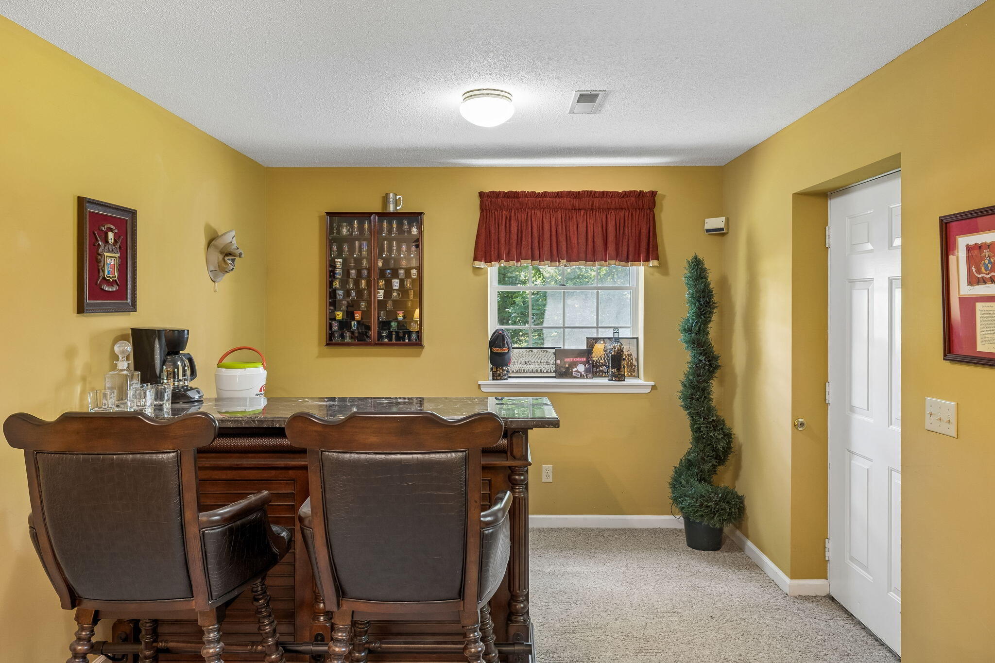 605 Stonebrook Drive