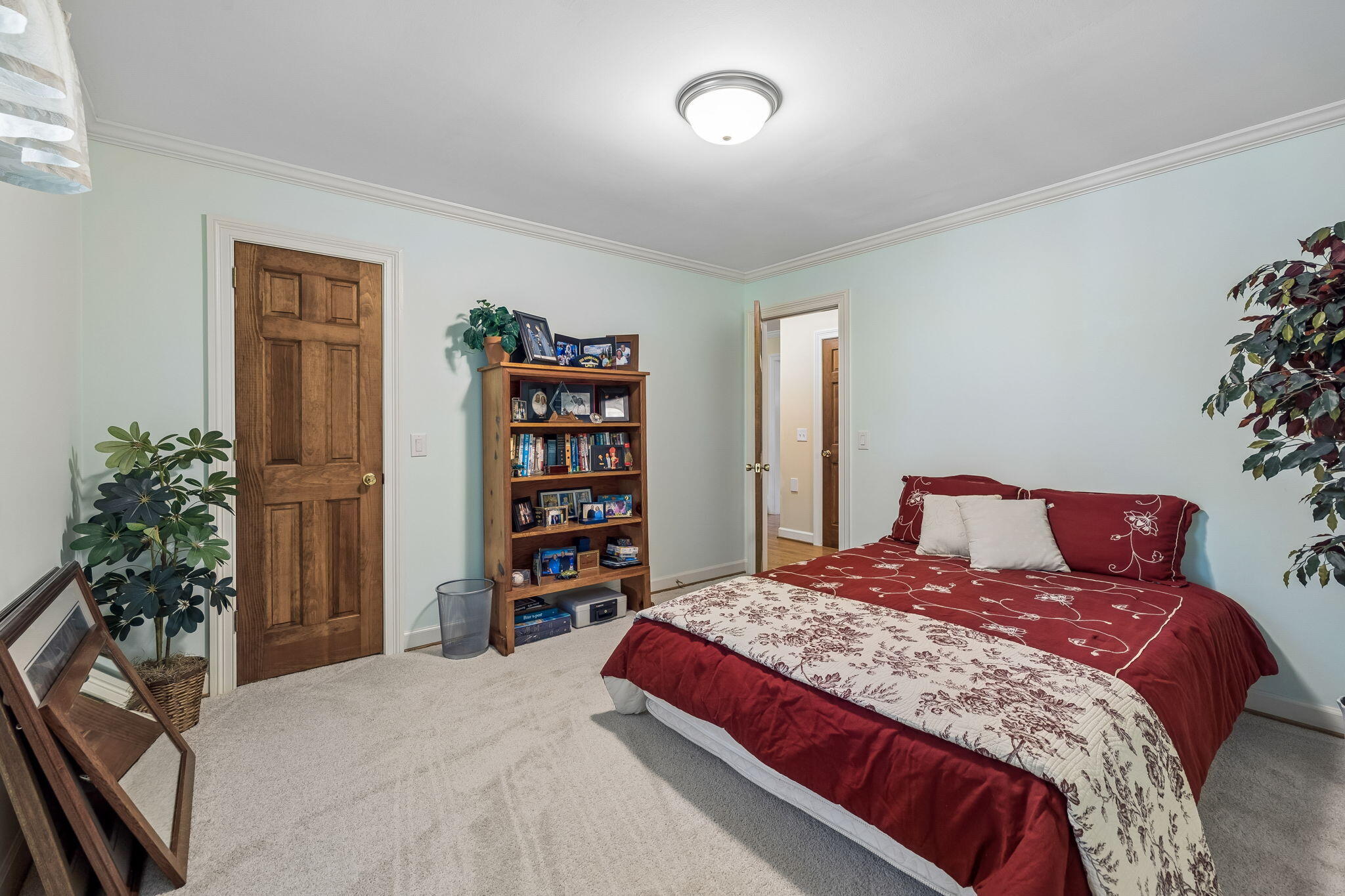 605 Stonebrook Drive