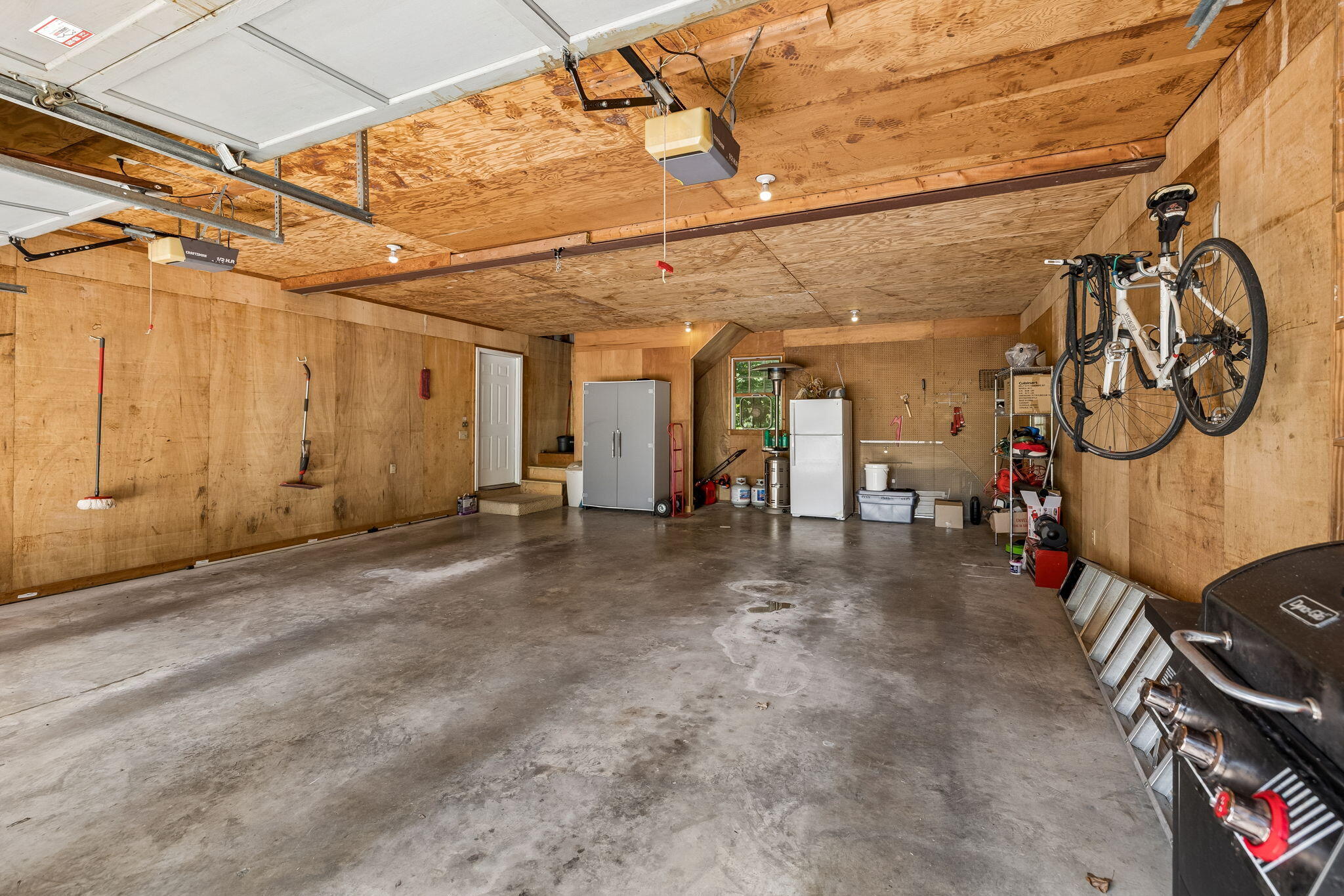 605 Stonebrook Drive