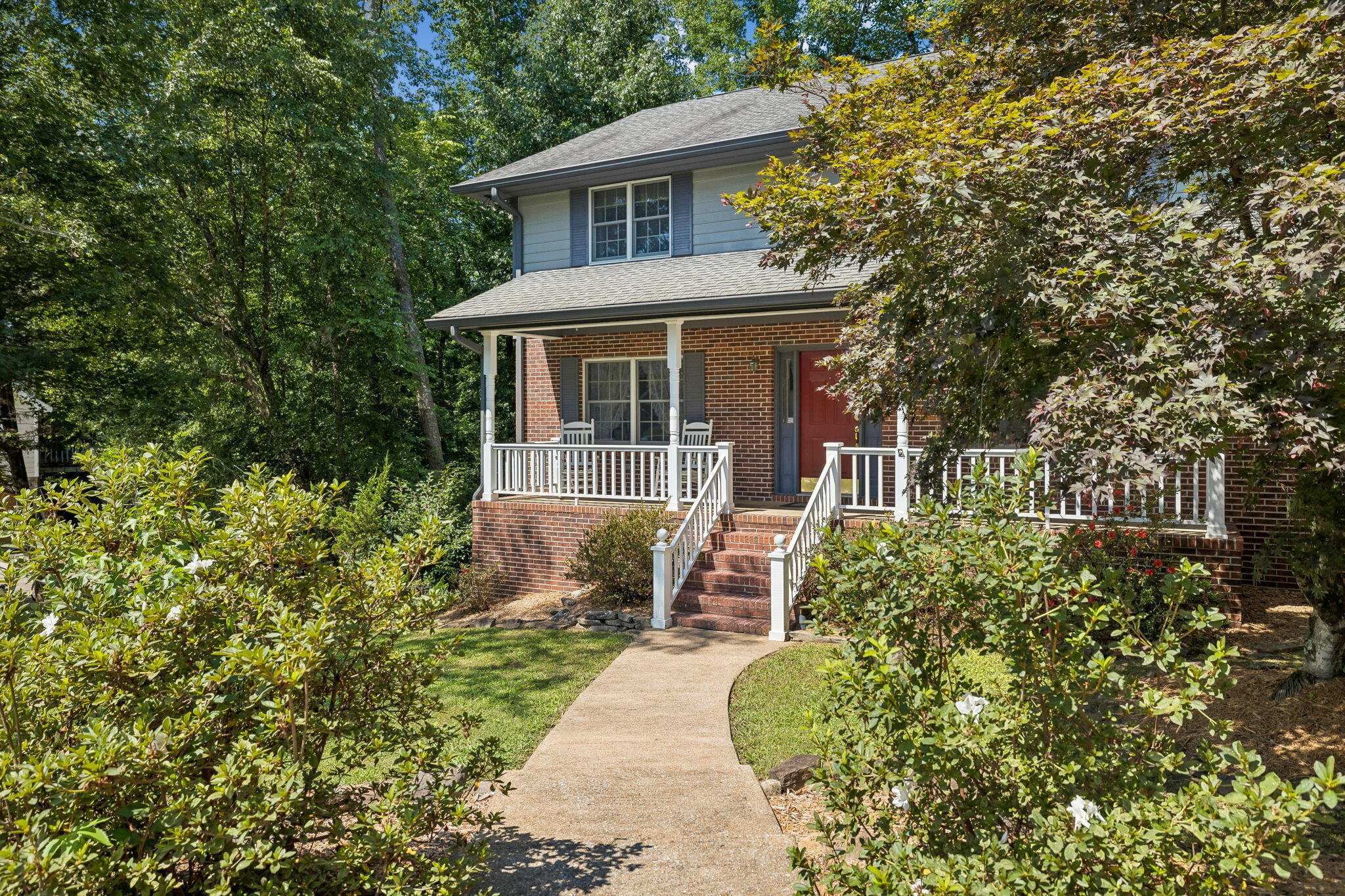 605 Stonebrook Drive