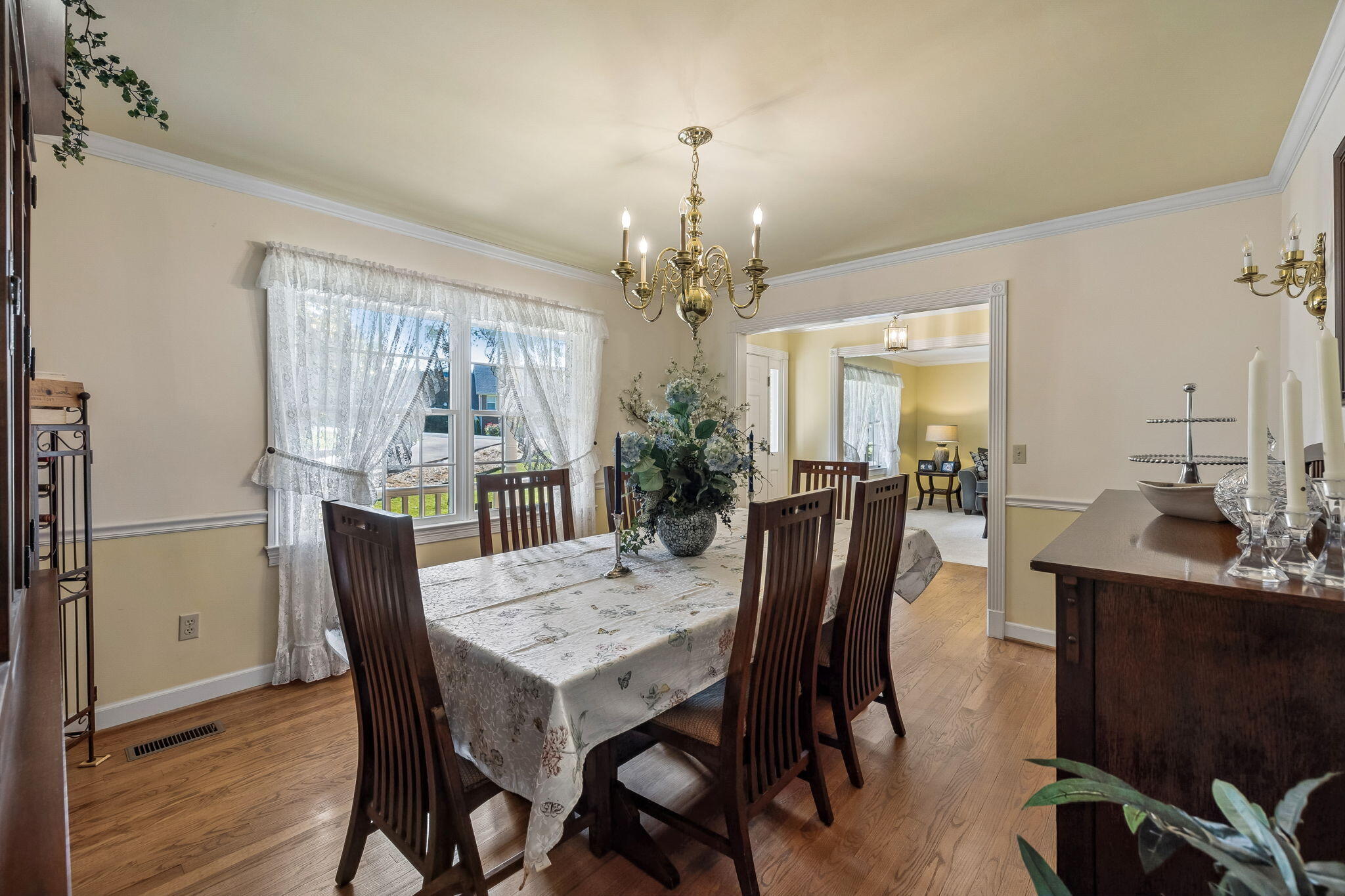 605 Stonebrook Drive