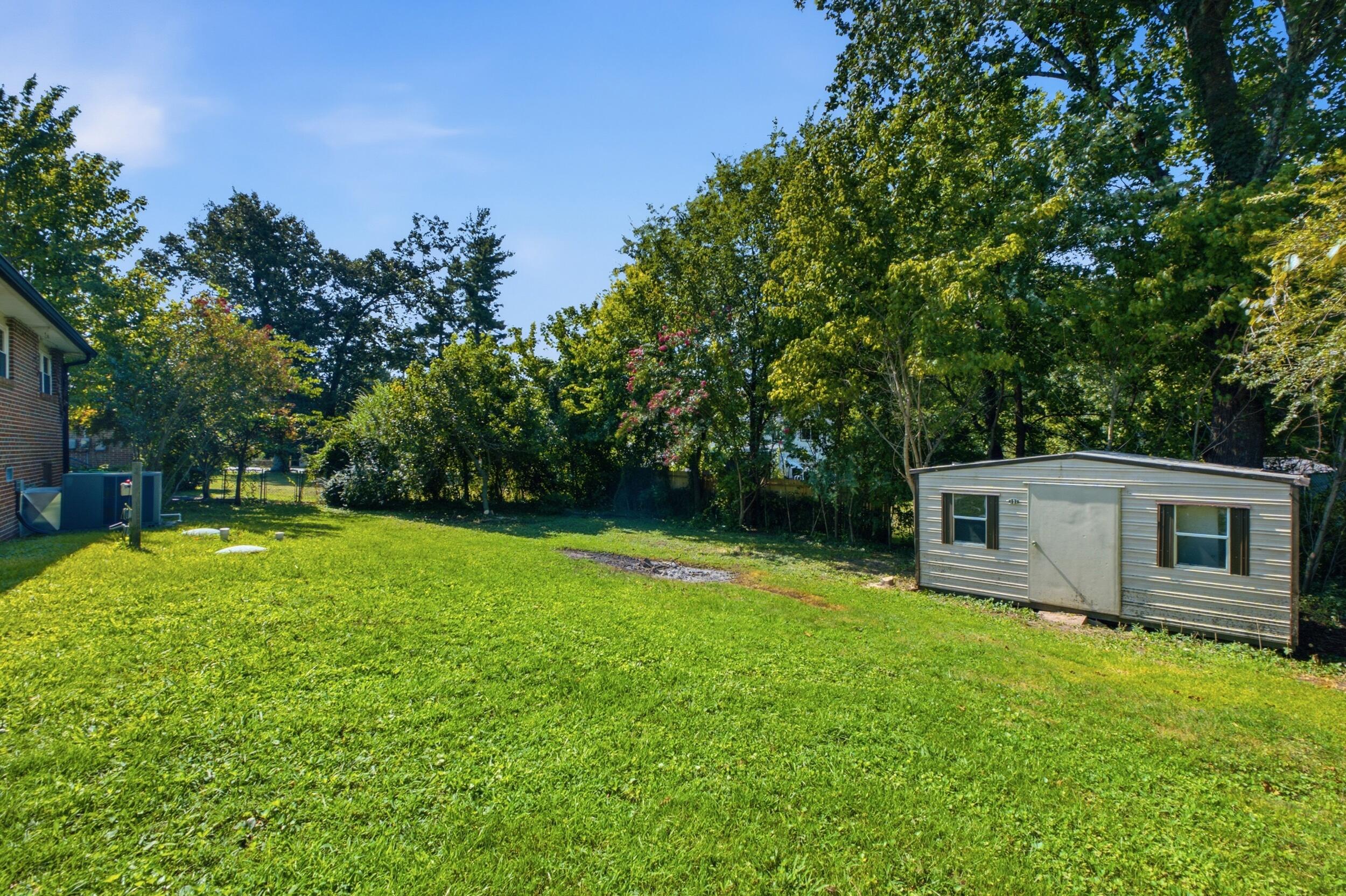 8228 Pine Ridge Road