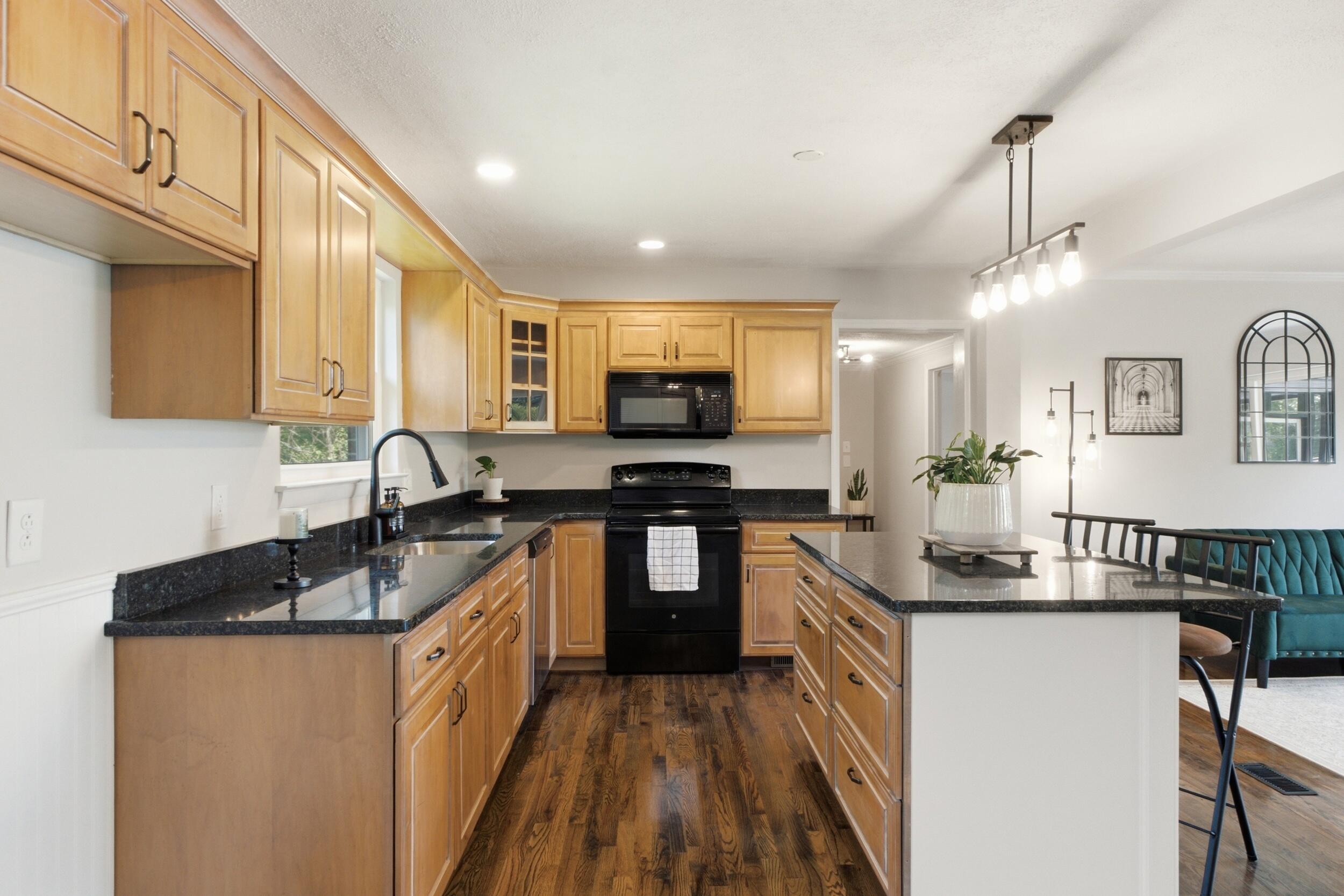 8228 Pine Ridge Road