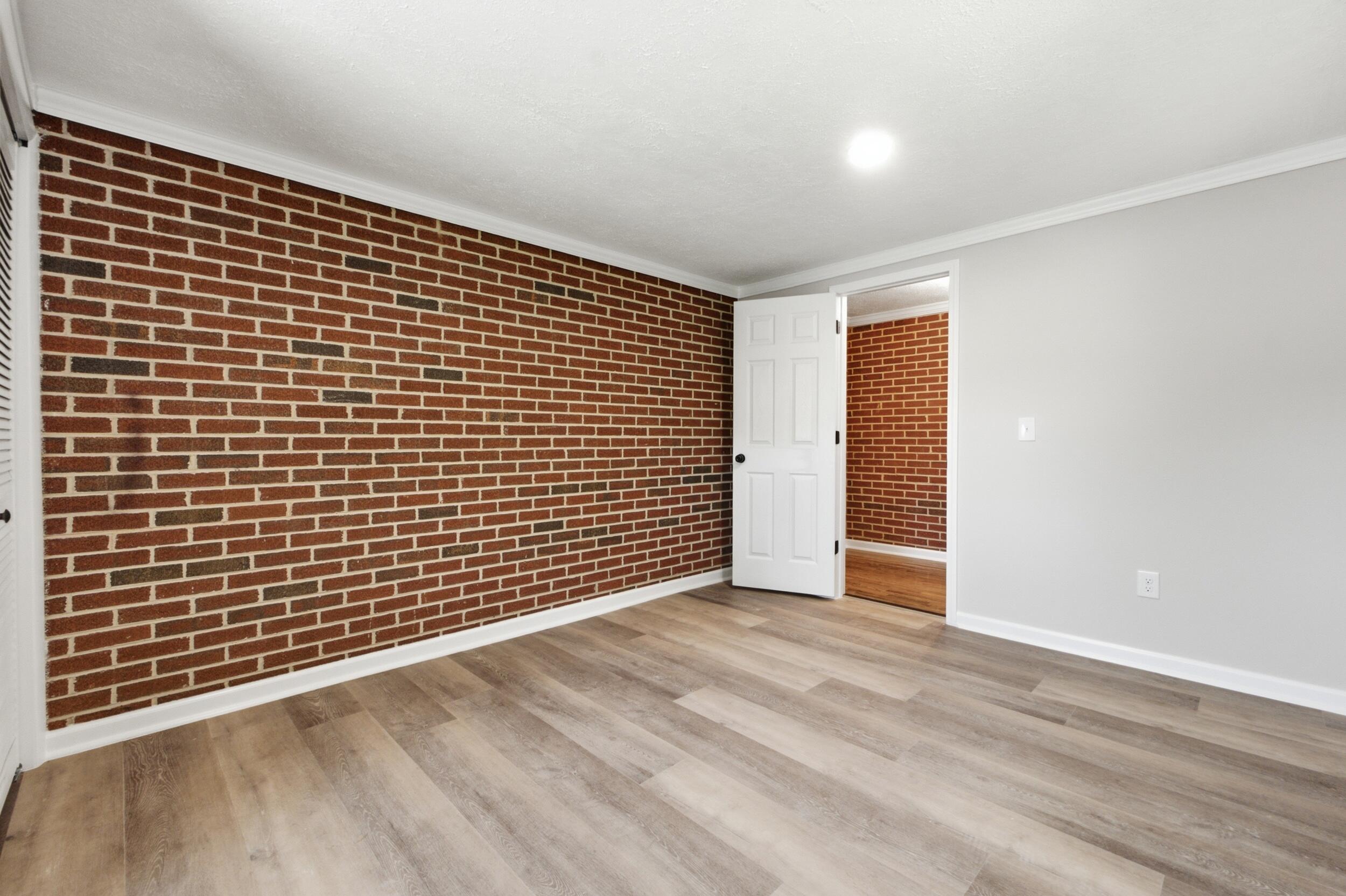 8228 Pine Ridge Road