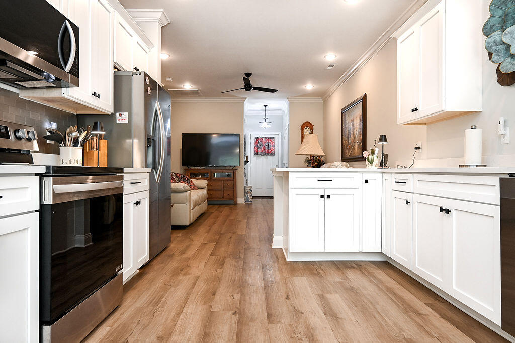 392 NE Bellingham Drive, 5c