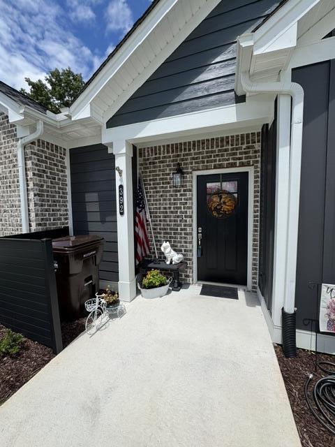 392 NE Bellingham Drive, 5c