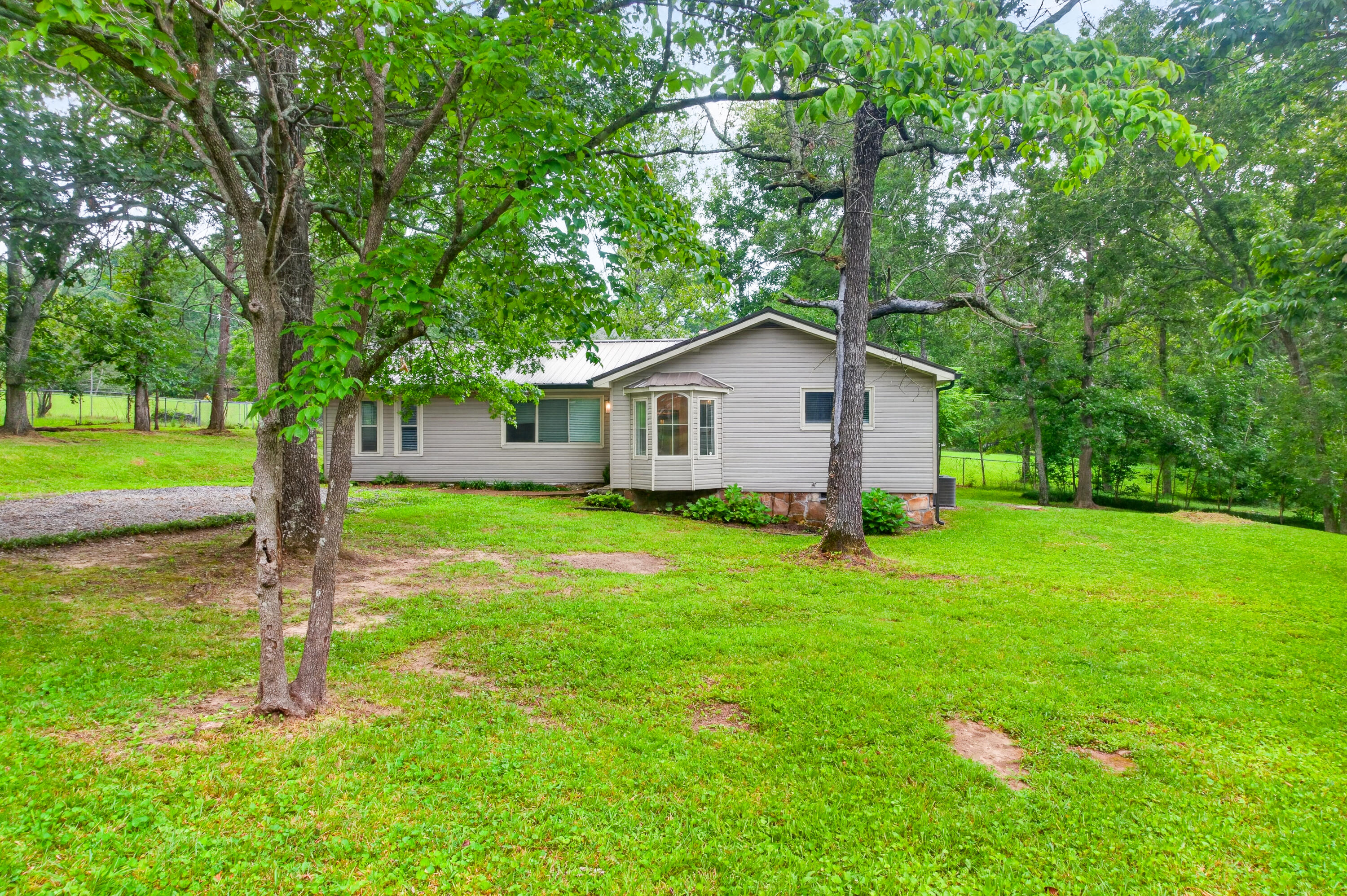89 Alexander Way