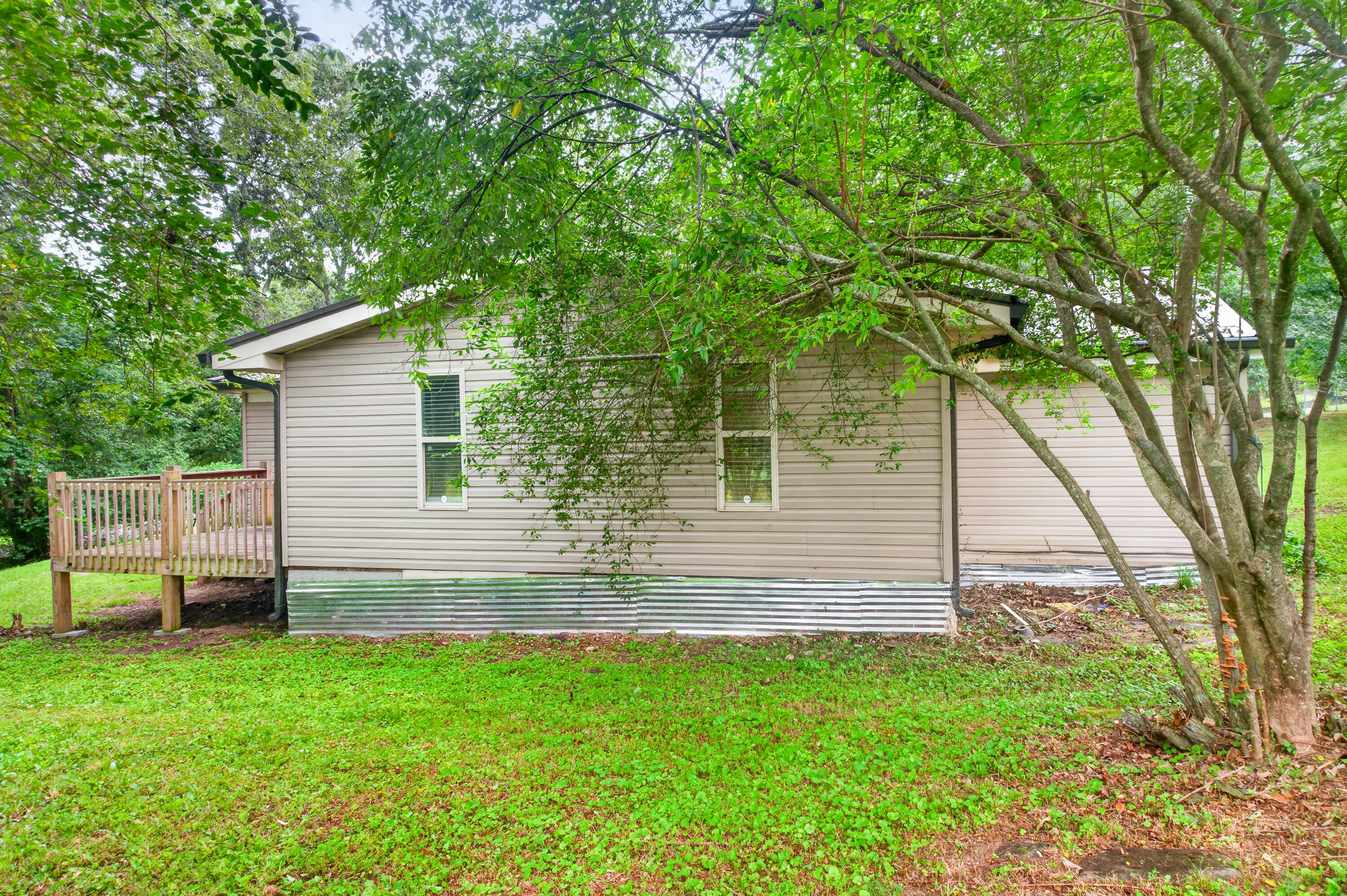 89 Alexander Way