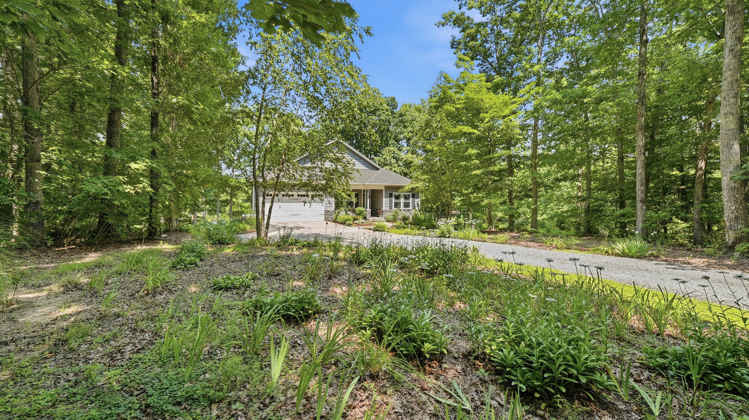 33 Eagle Nest Road