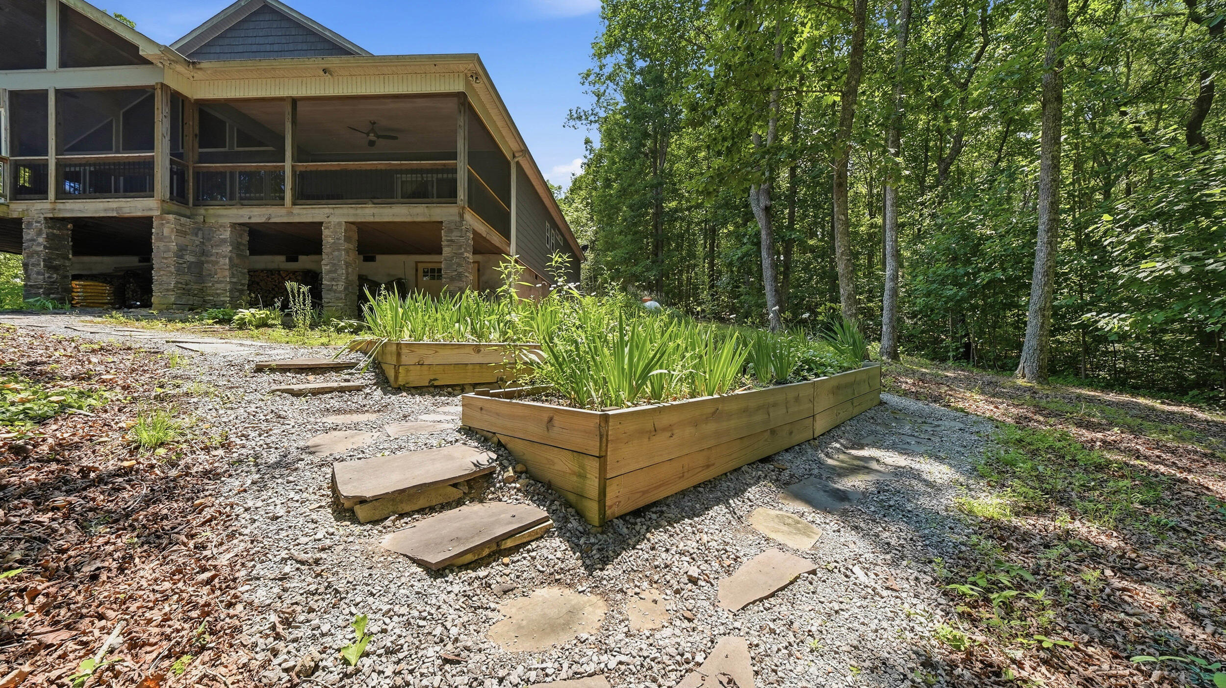 33 Eagle Nest Road