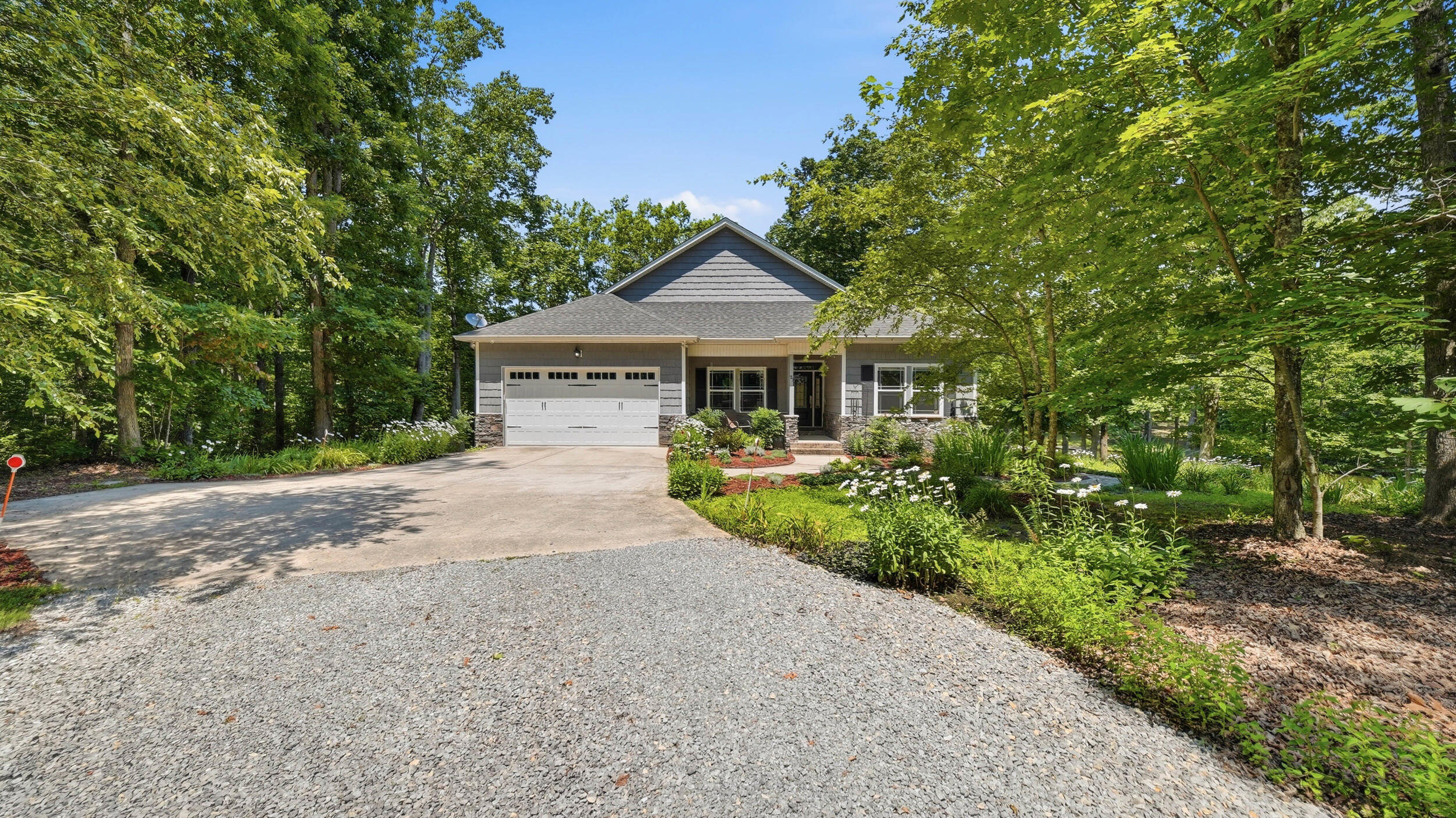 33 Eagle Nest Road
