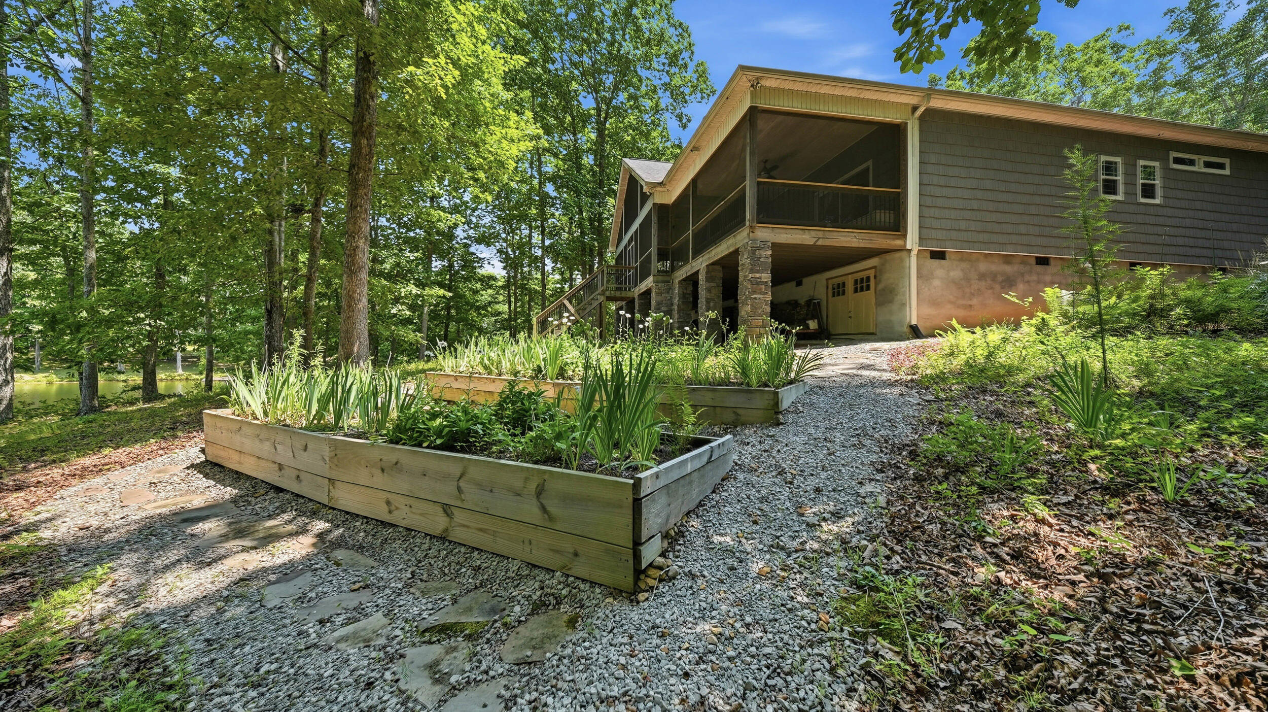 33 Eagle Nest Road