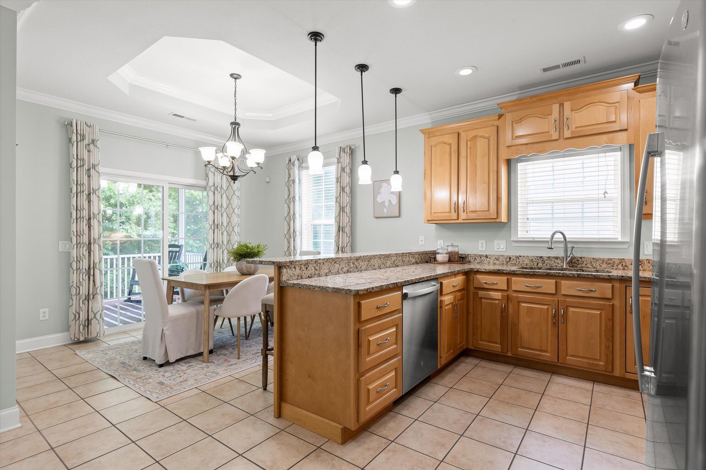 7648 Magnolia Leaf Lane