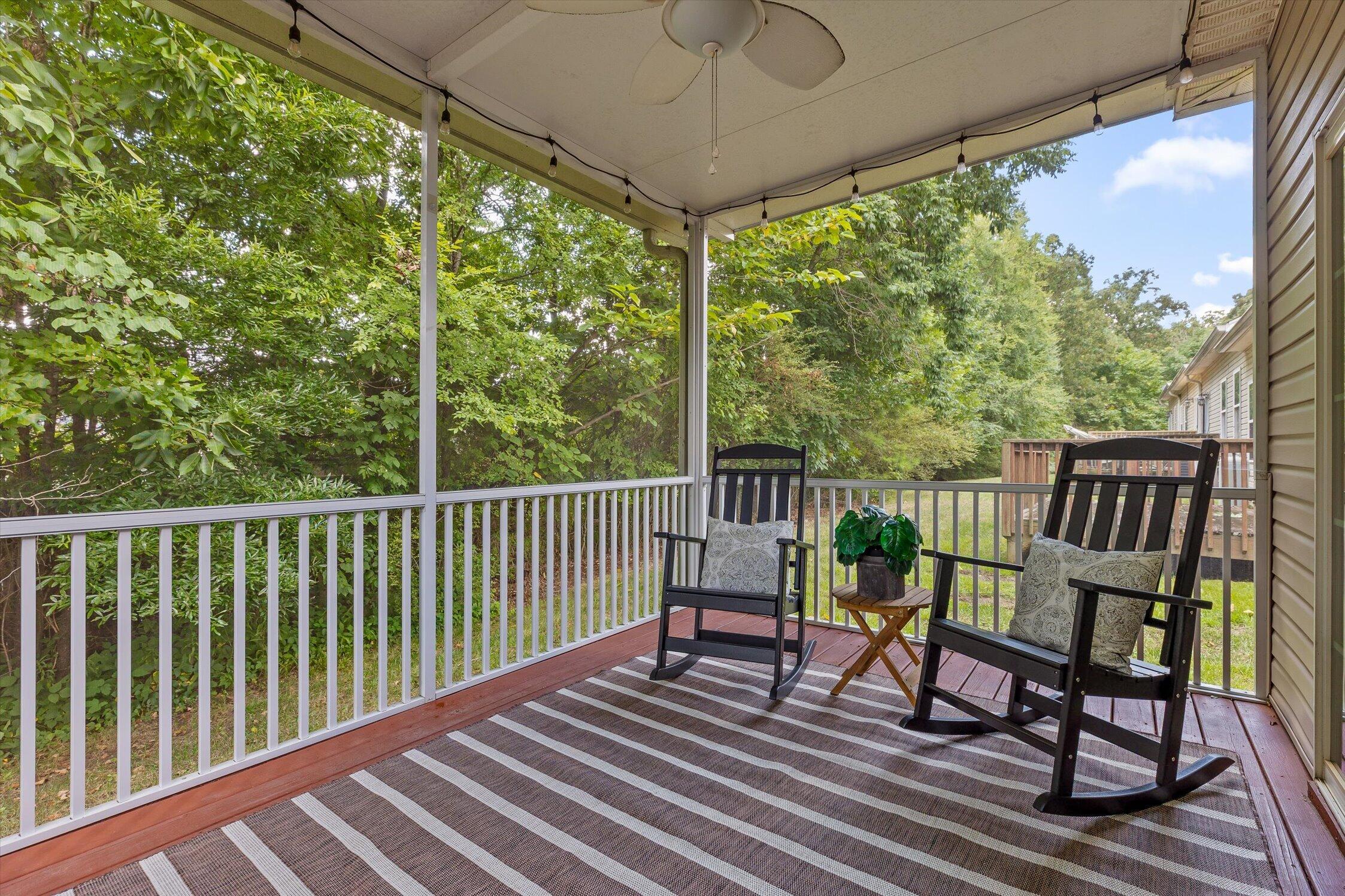 7648 Magnolia Leaf Lane