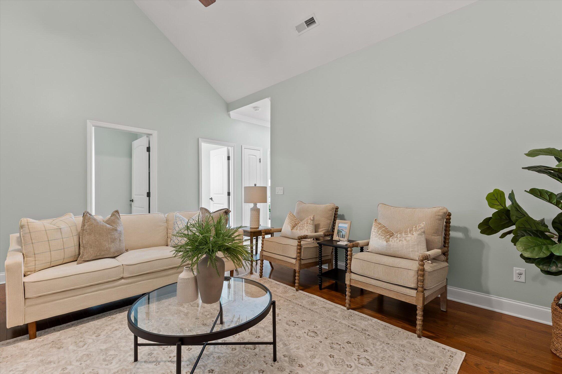 7648 Magnolia Leaf Lane