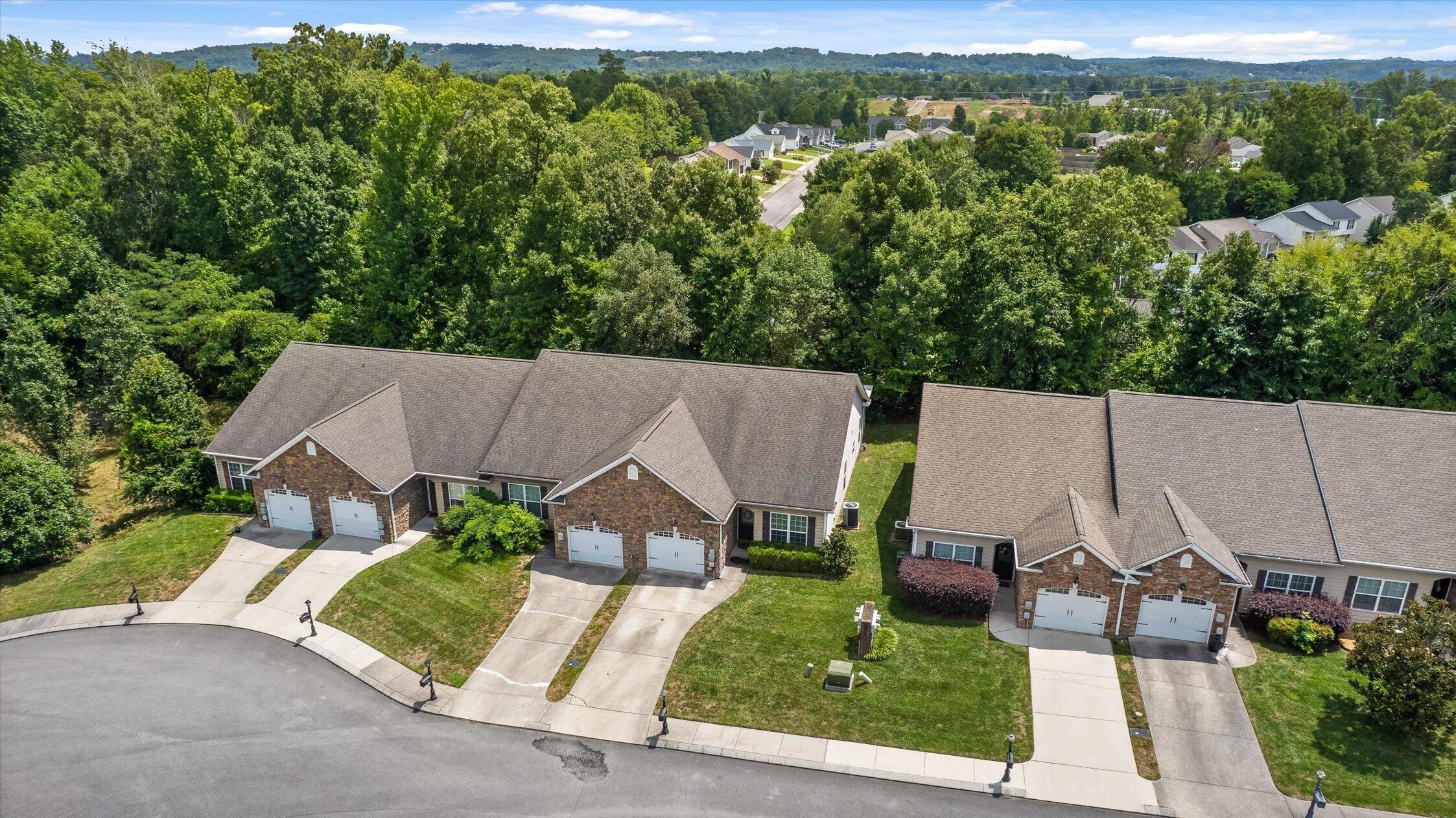 7648 Magnolia Leaf Lane