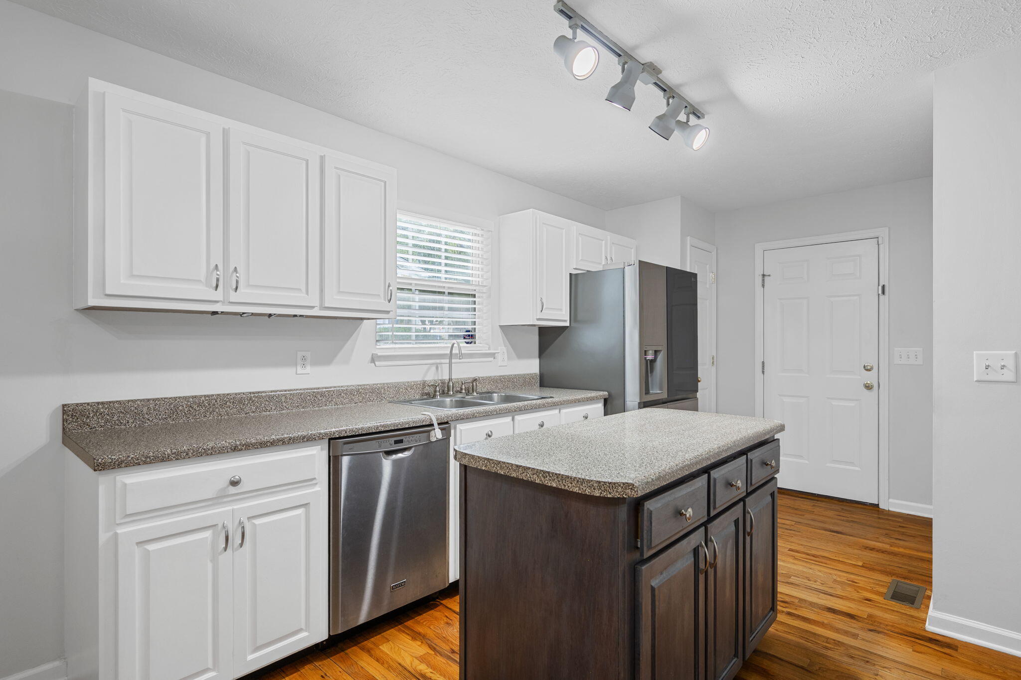109 Oak Ridge Drive, LaFayette