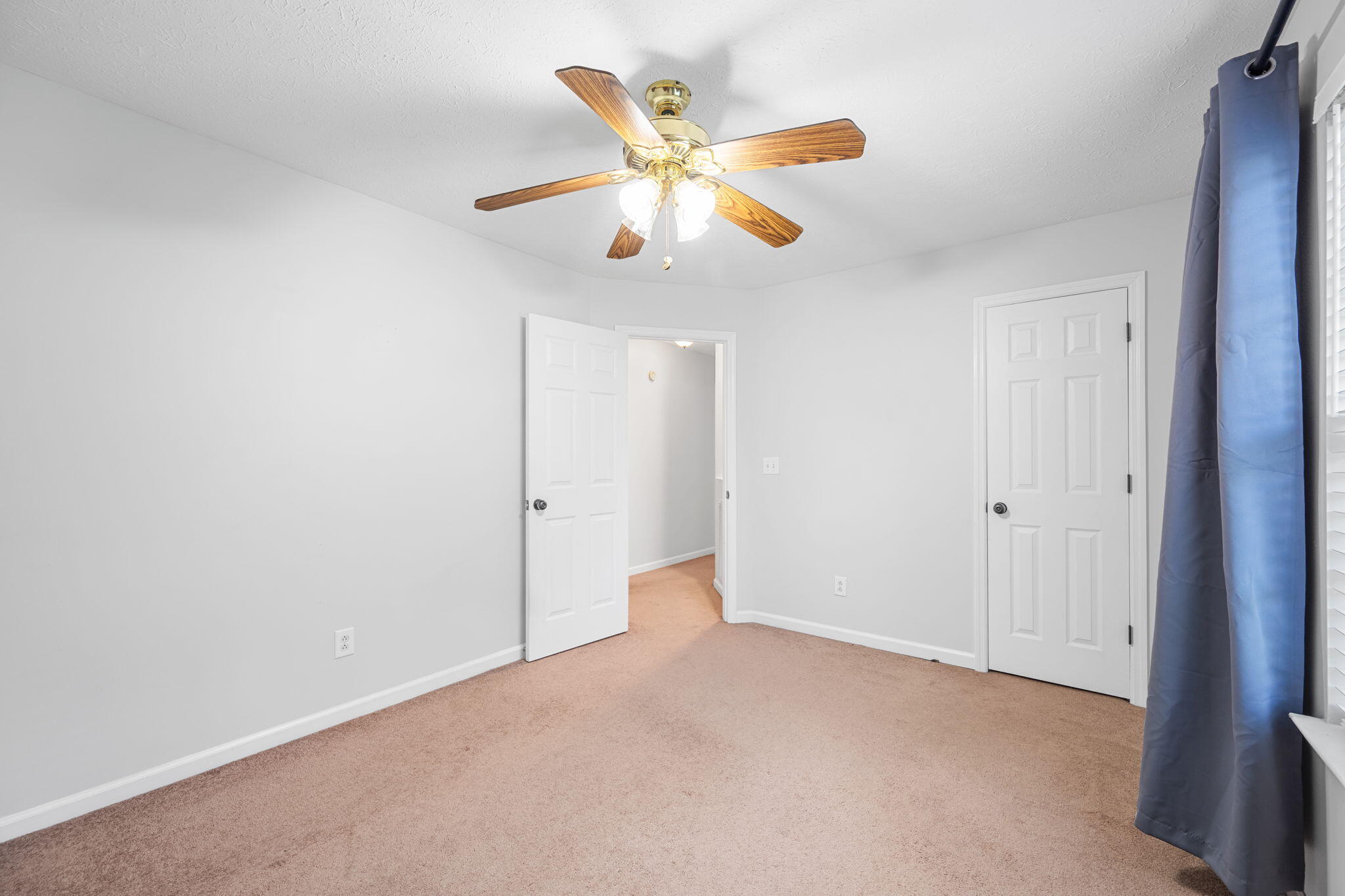 109 Oak Ridge Drive, LaFayette