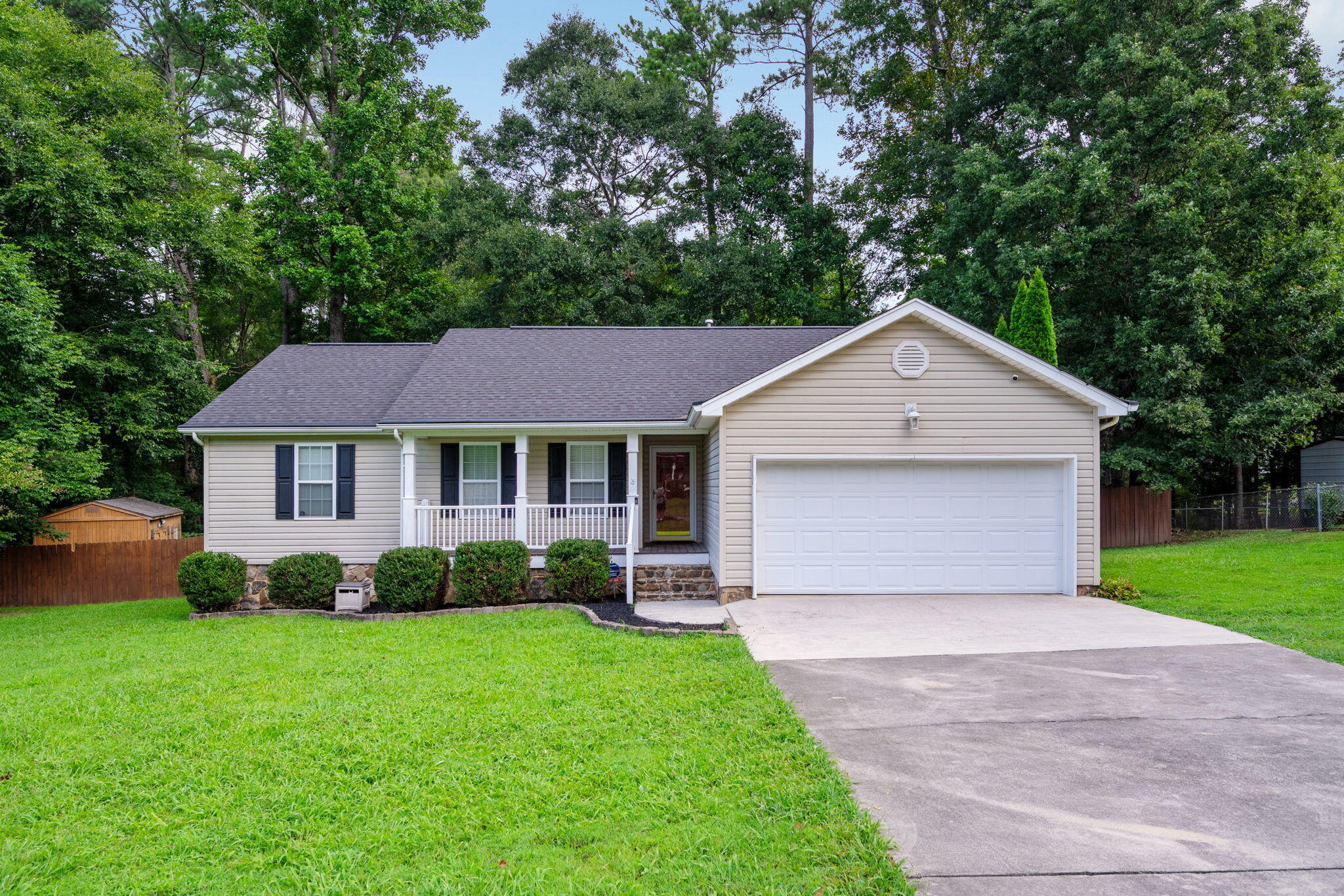 109 Oak Ridge Drive, LaFayette