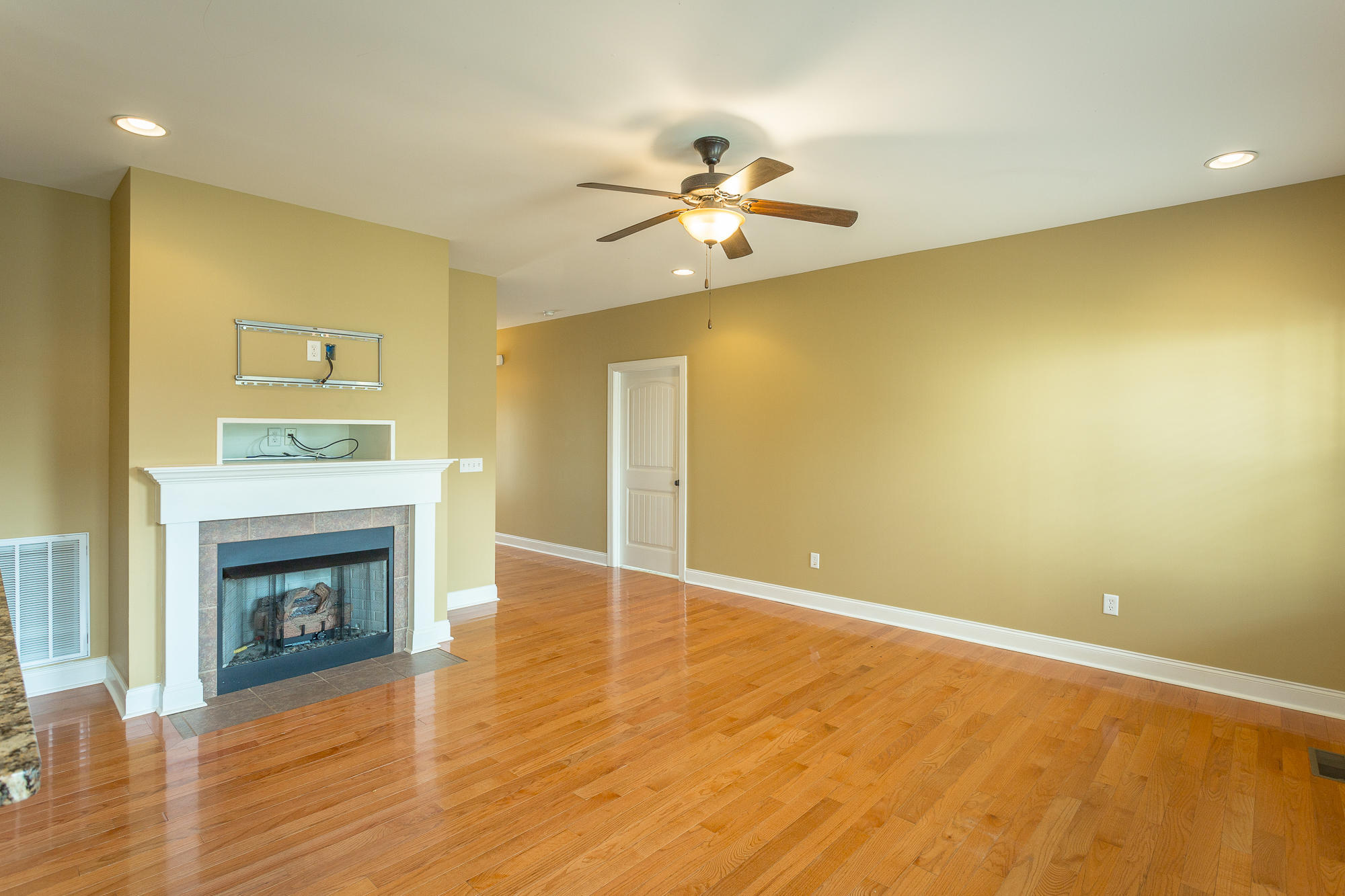 878 Windrush Loop